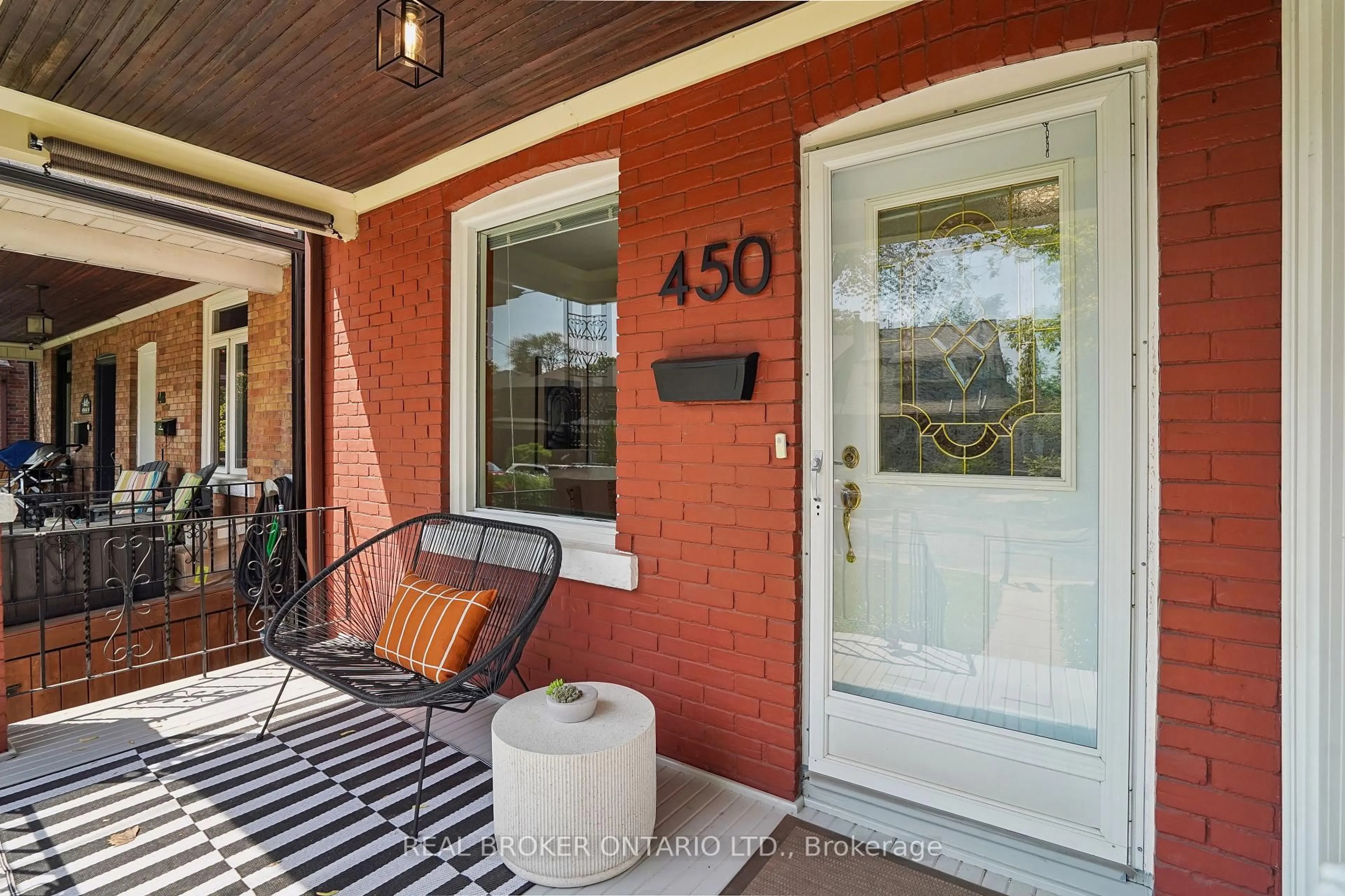 Indoor entryway for 450 Armadale Ave, Toronto Ontario M6S 3X9