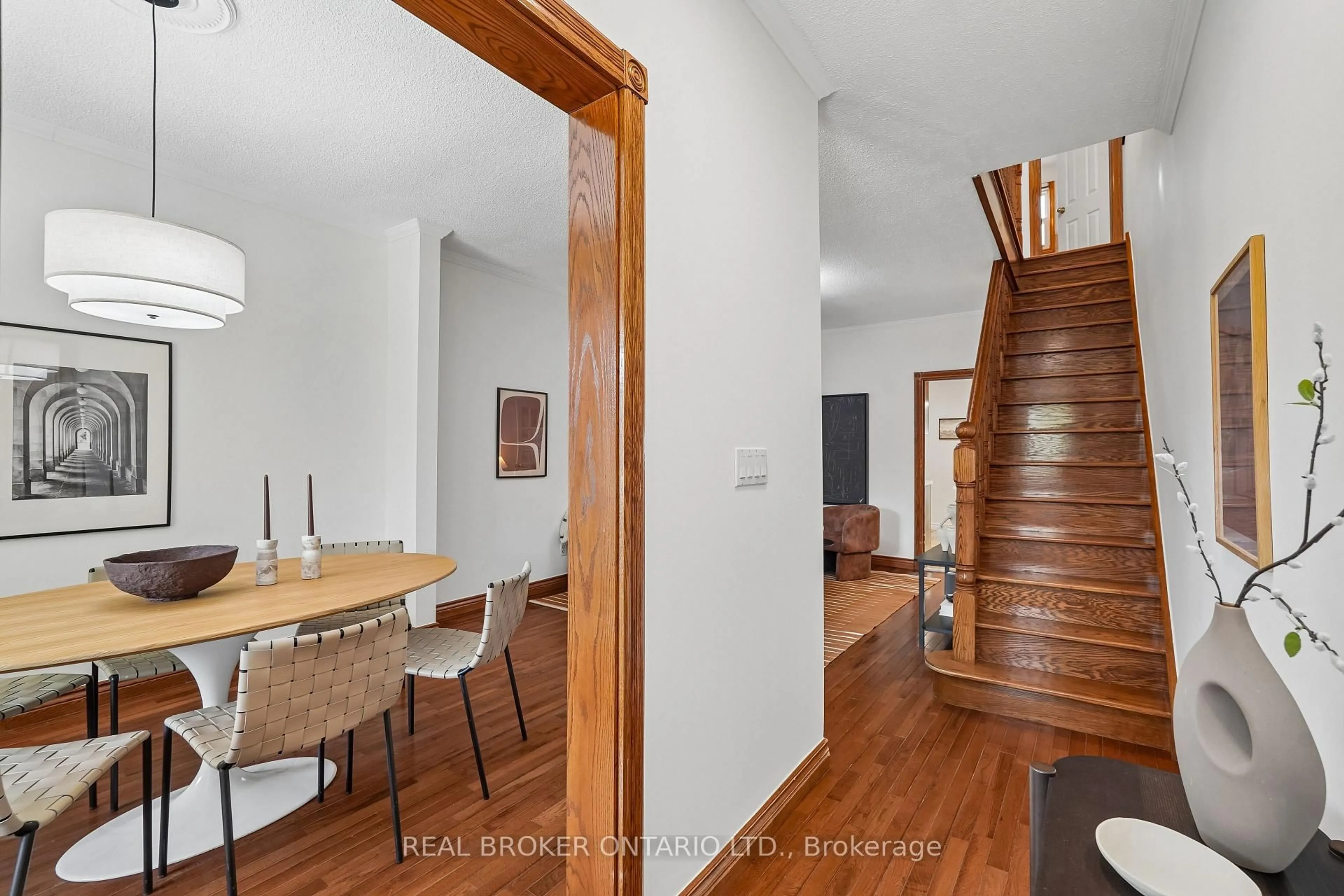 Unknown for 450 Armadale Ave, Toronto Ontario M6S 3X9