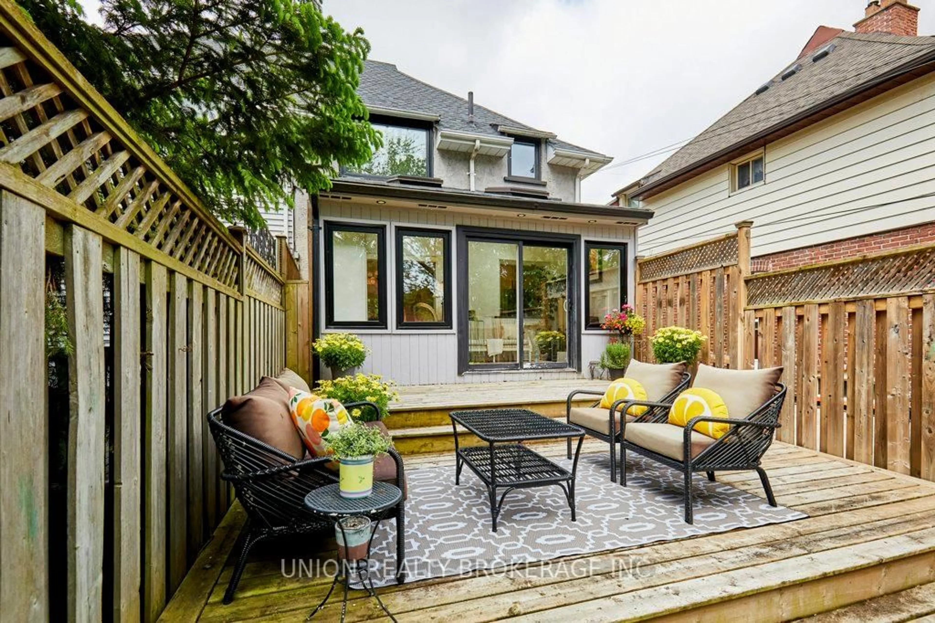 Patio, street for 91 Eighth St, Toronto Ontario M8V 3C5