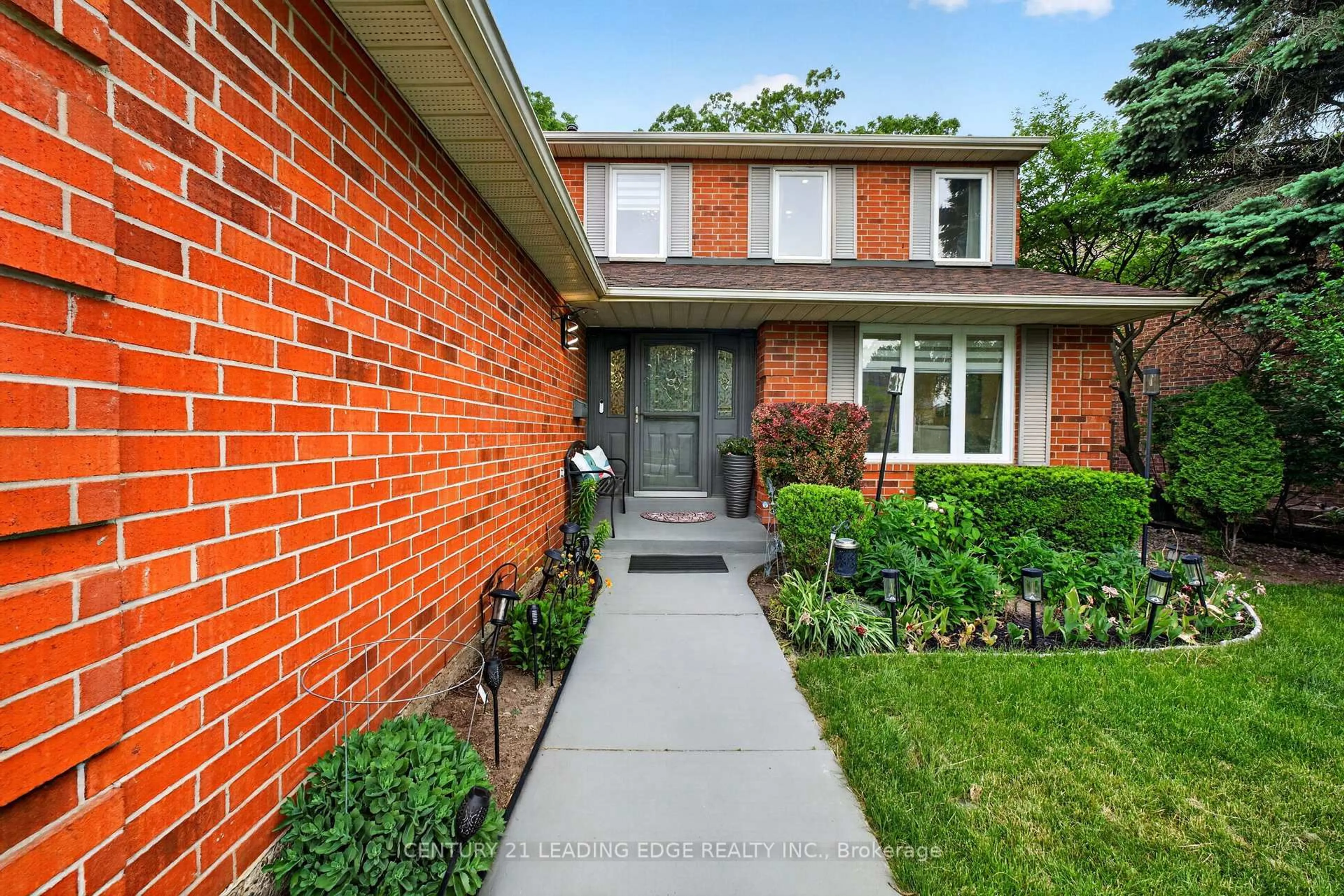 Home with brick exterior material, street for 2300 Folkway Dr, Mississauga Ontario L5L 3B6