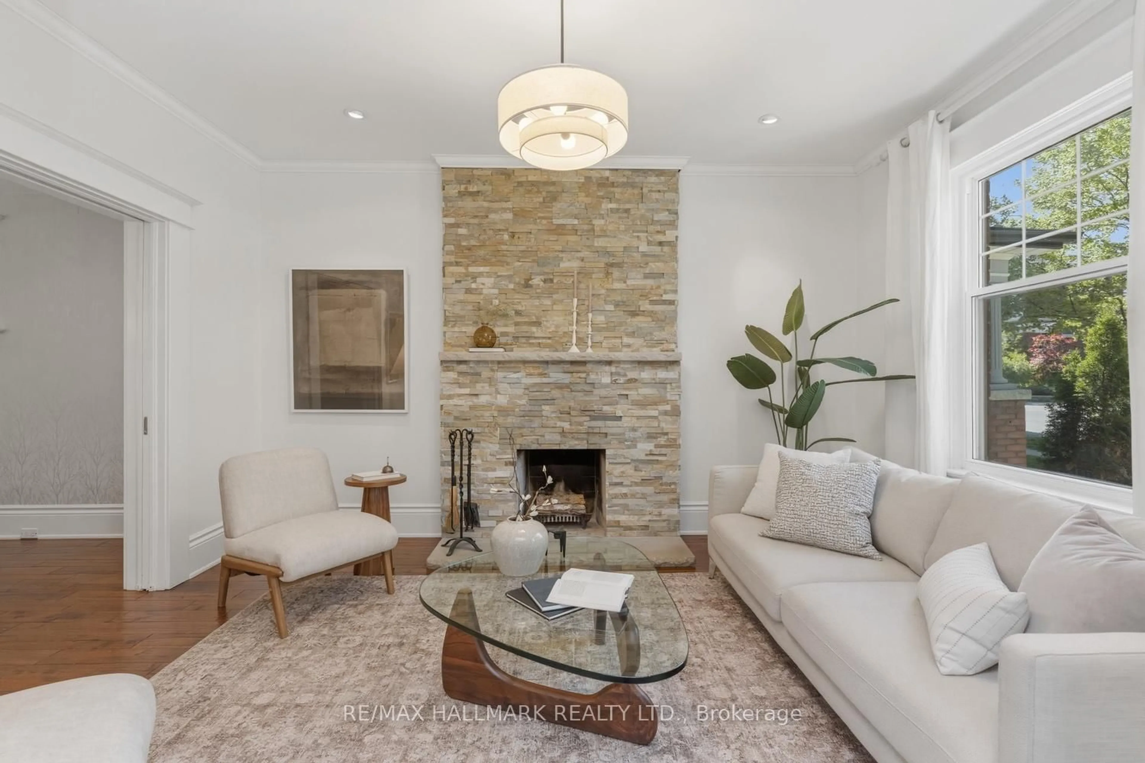 Living room with furniture, unknown for 217 Humberside Ave, Toronto Ontario M6P 1K9