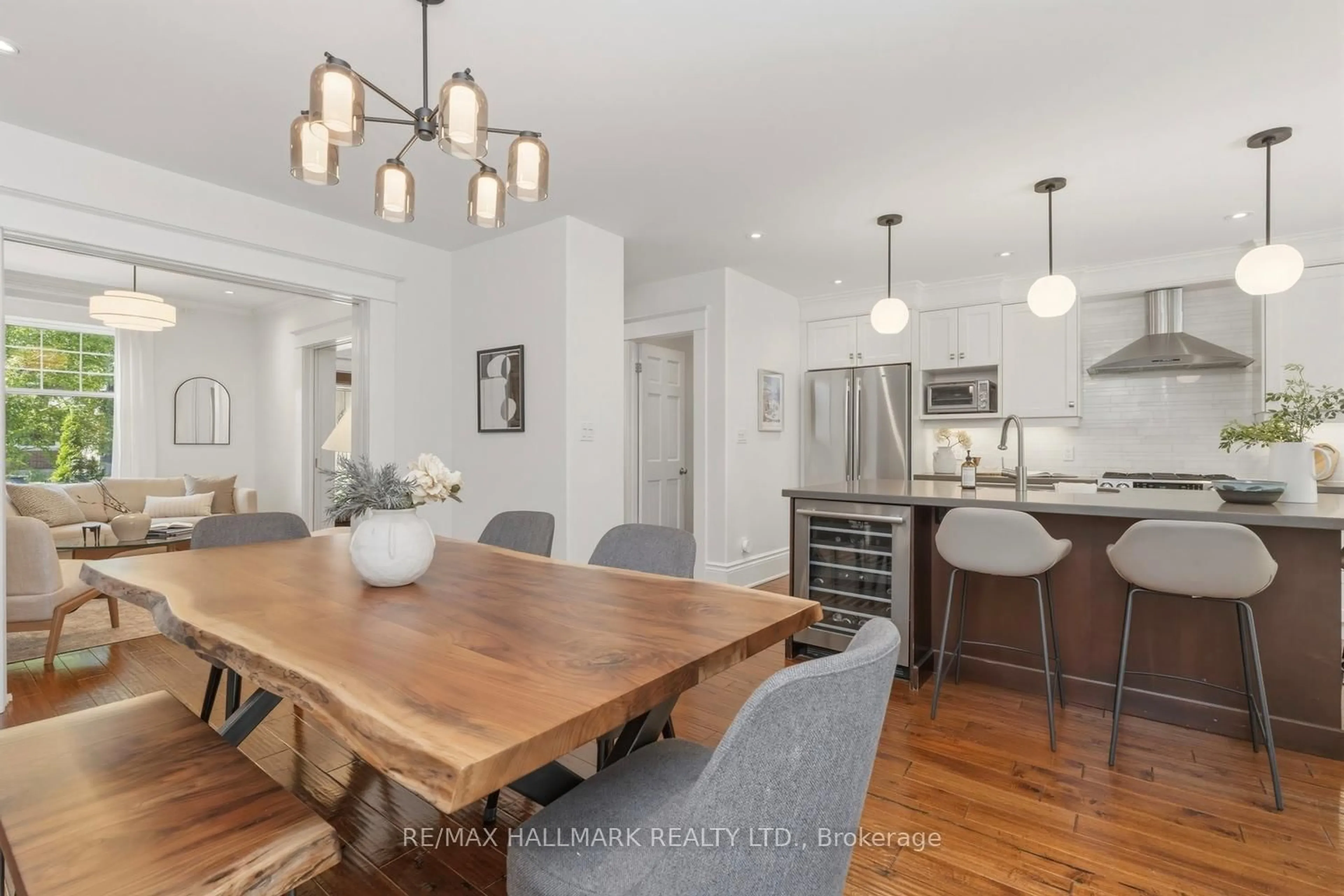 Open concept kitchen, unknown for 217 Humberside Ave, Toronto Ontario M6P 1K9
