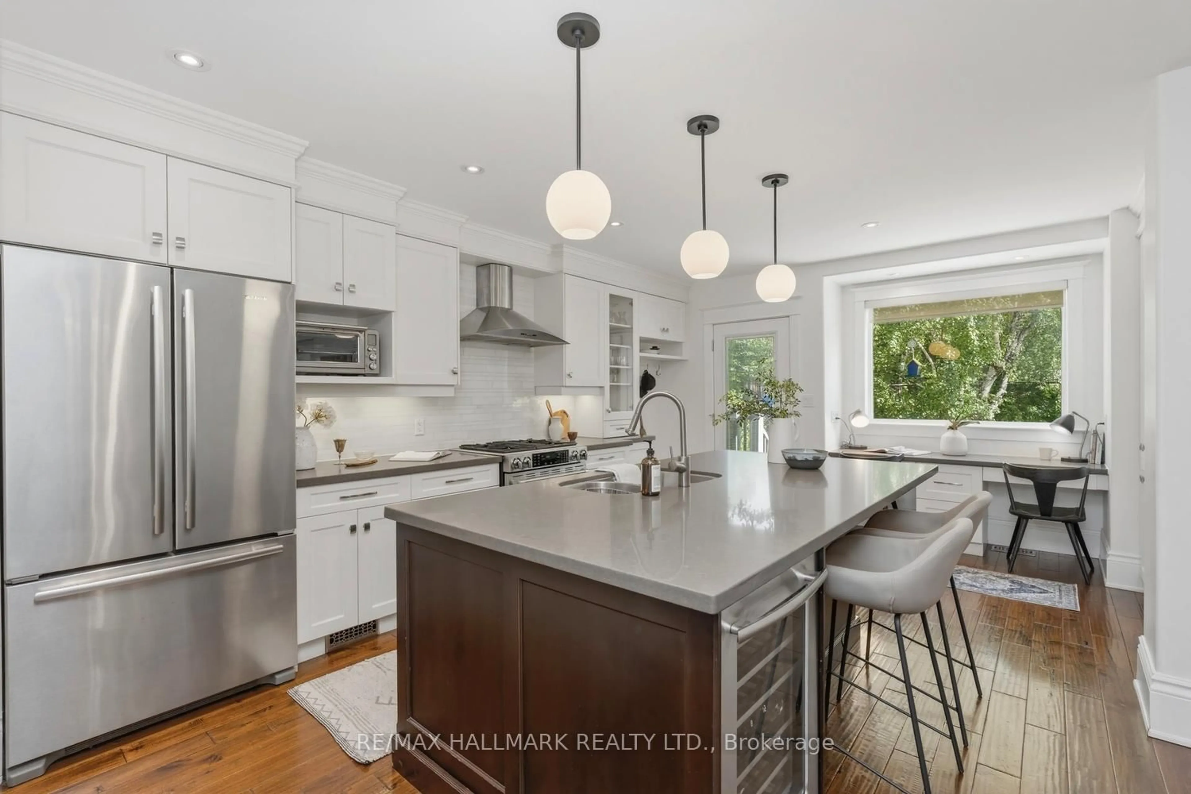 Open concept kitchen, ceramic/tile floor for 217 Humberside Ave, Toronto Ontario M6P 1K9
