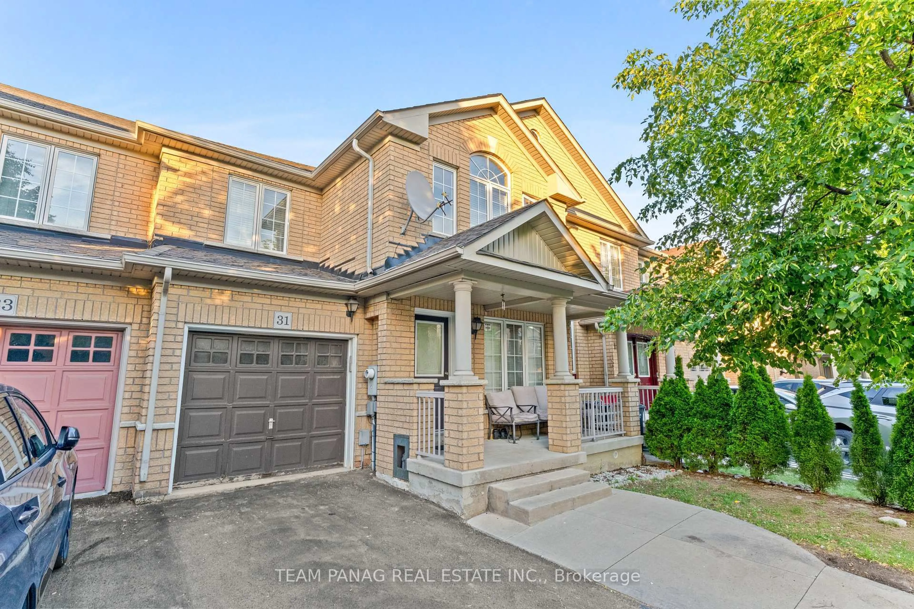 Home with brick exterior material, street for 31 Snowshoe Lane, Brampton Ontario L6R 0J6