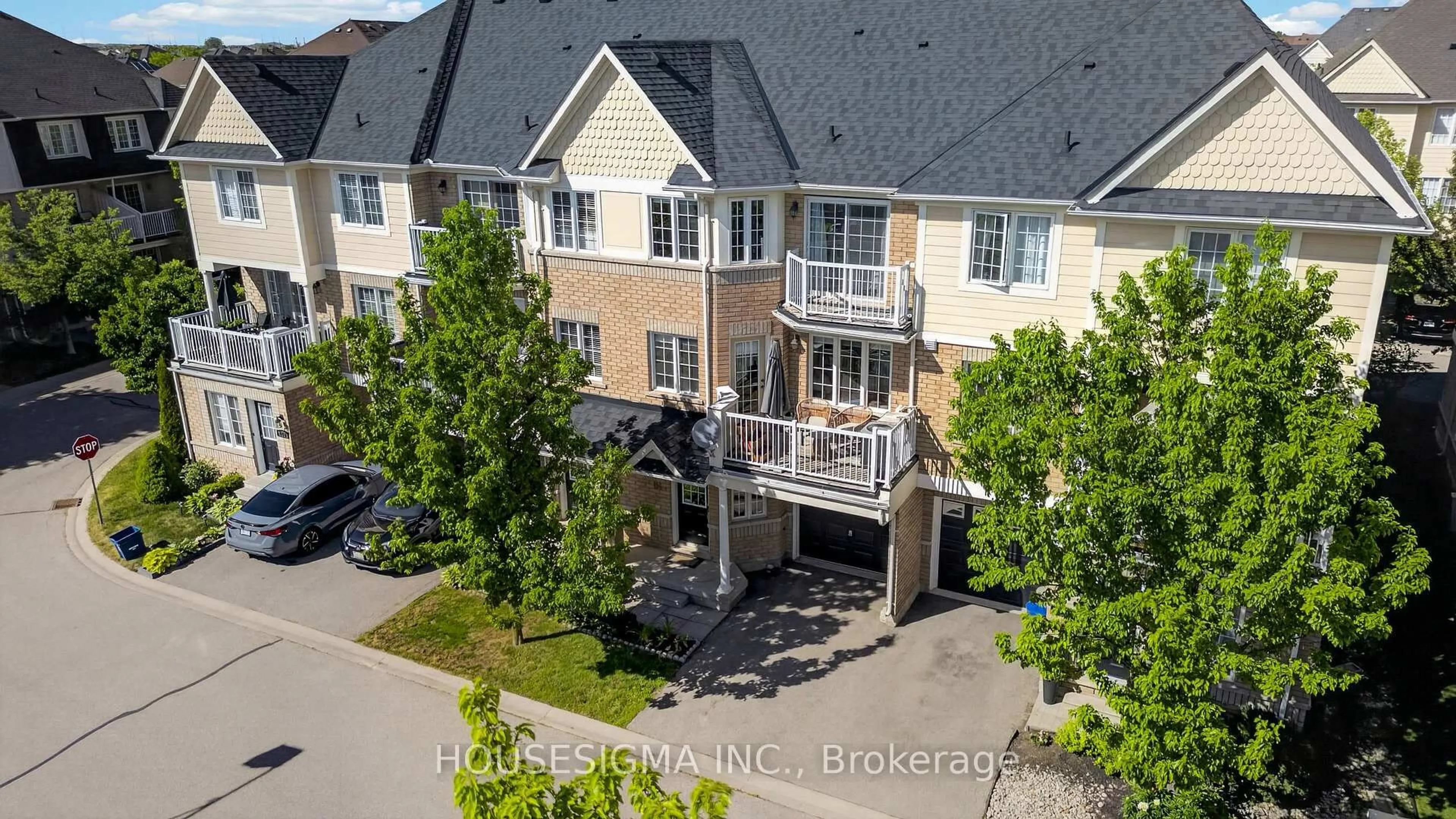 A pic from outside/outdoor area/front of a property/back of a property/a pic from drone, unknown for 620 Ferguson Dr #114, Milton Ontario L9T 0M6