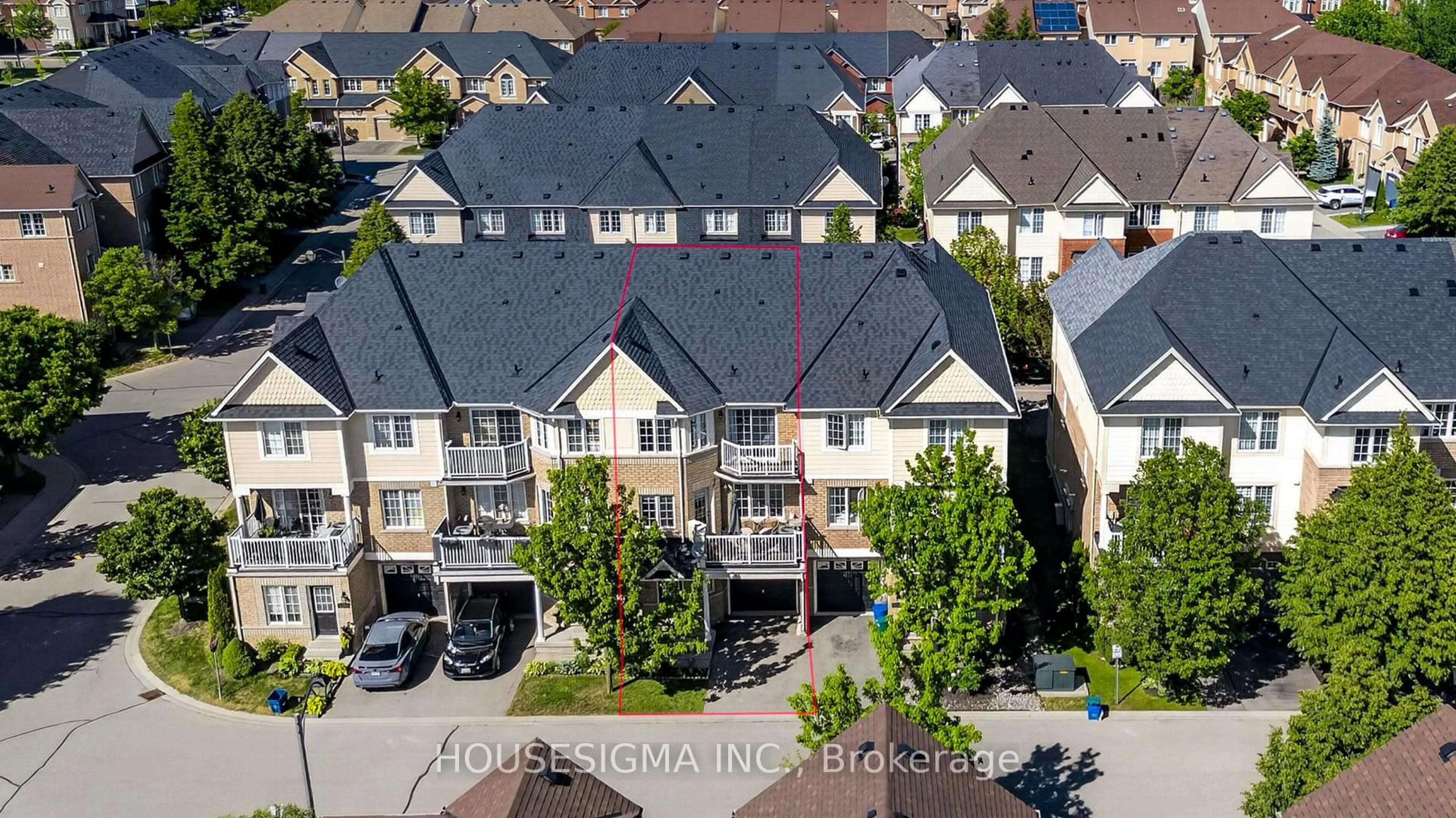 A pic from outside/outdoor area/front of a property/back of a property/a pic from drone, unknown for 620 Ferguson Dr #114, Milton Ontario L9T 0M6