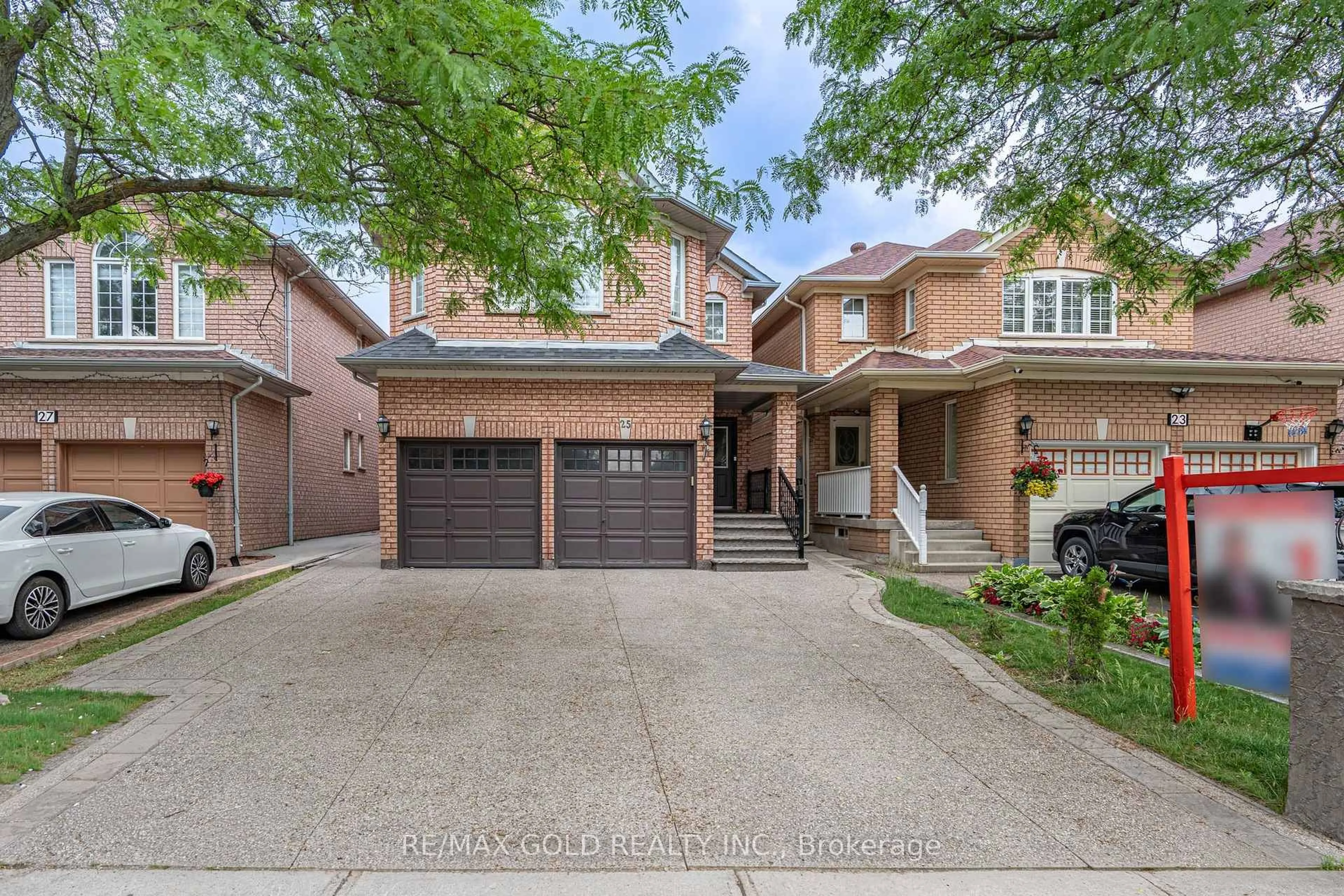 Home with brick exterior material, street for 25 Golden Eagle Rd, Brampton Ontario L6R 1Z4