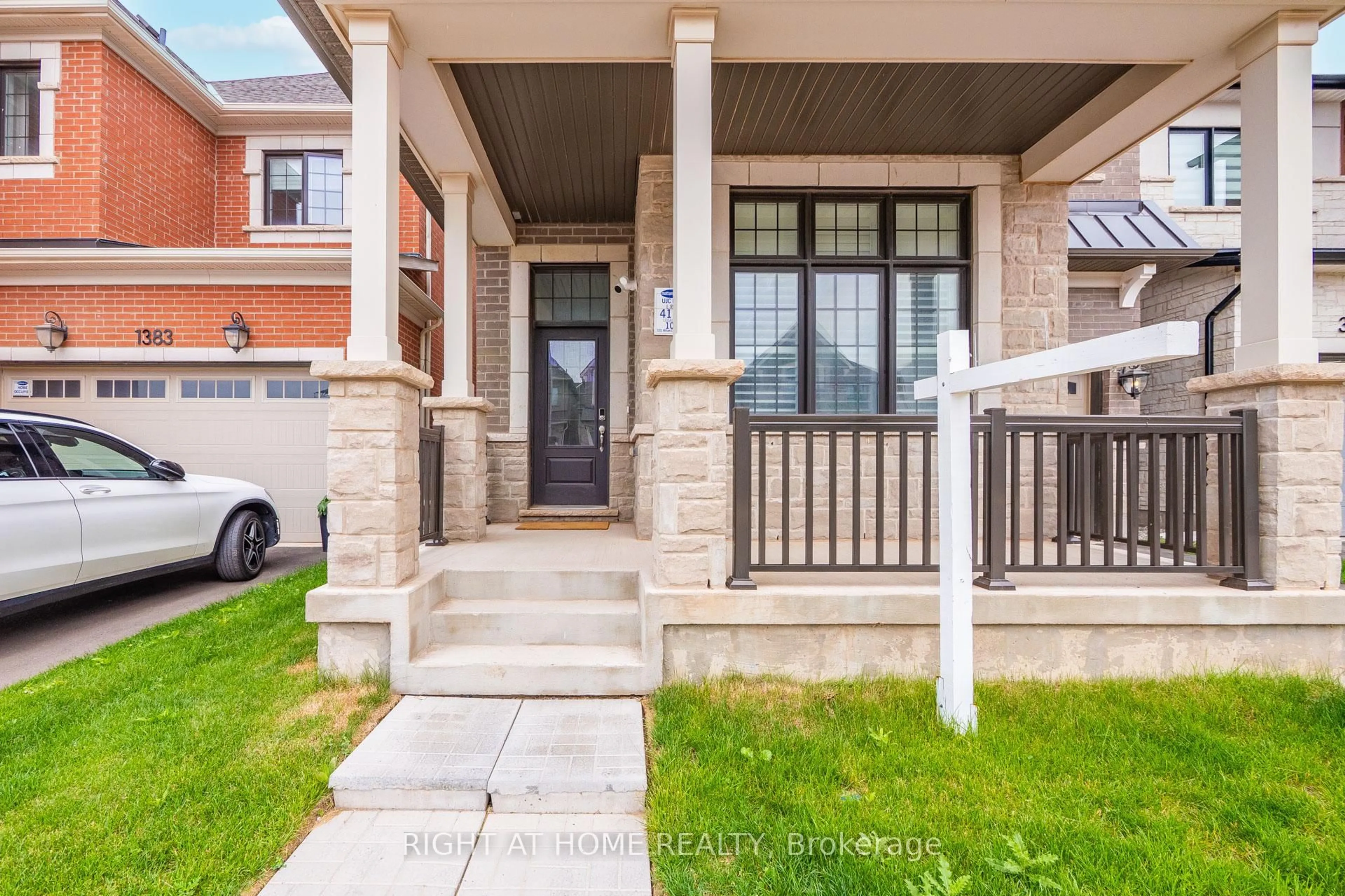 Home with brick exterior material, street for 3202 William Cutmore Blvd, Oakville Ontario L6H 7X3