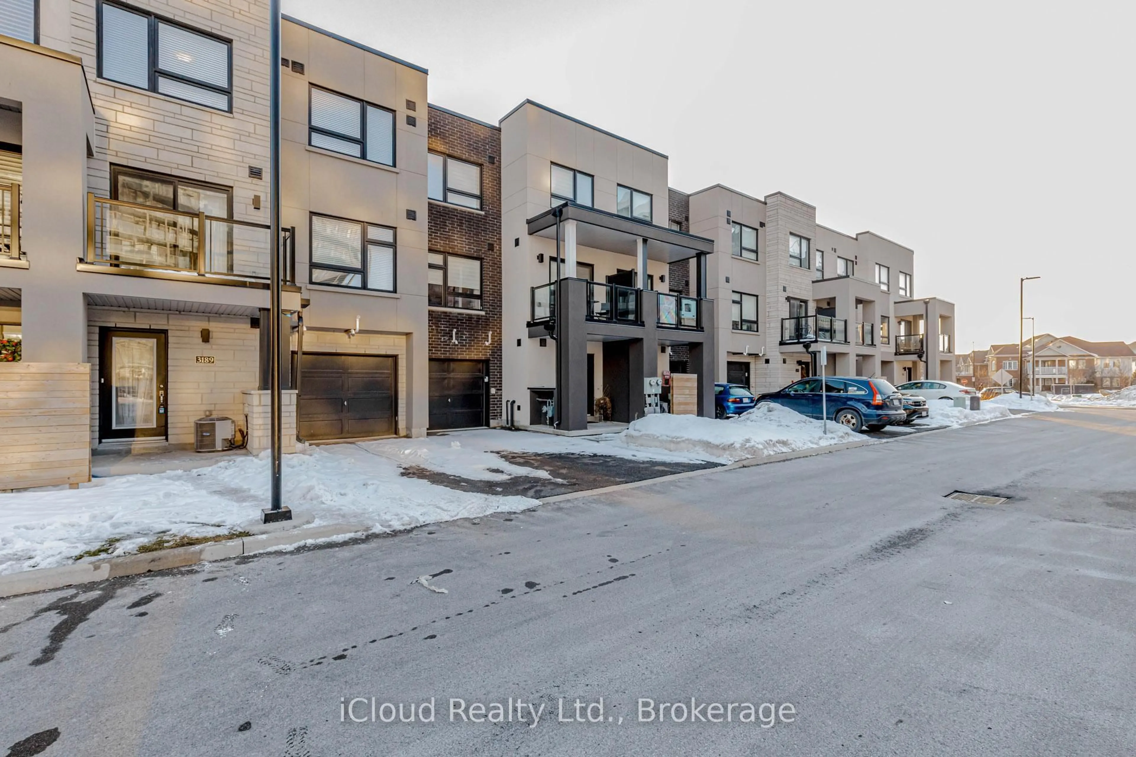 Unknown for 3189 BASTEDO Common #69, Burlington Ontario L7M 0H4