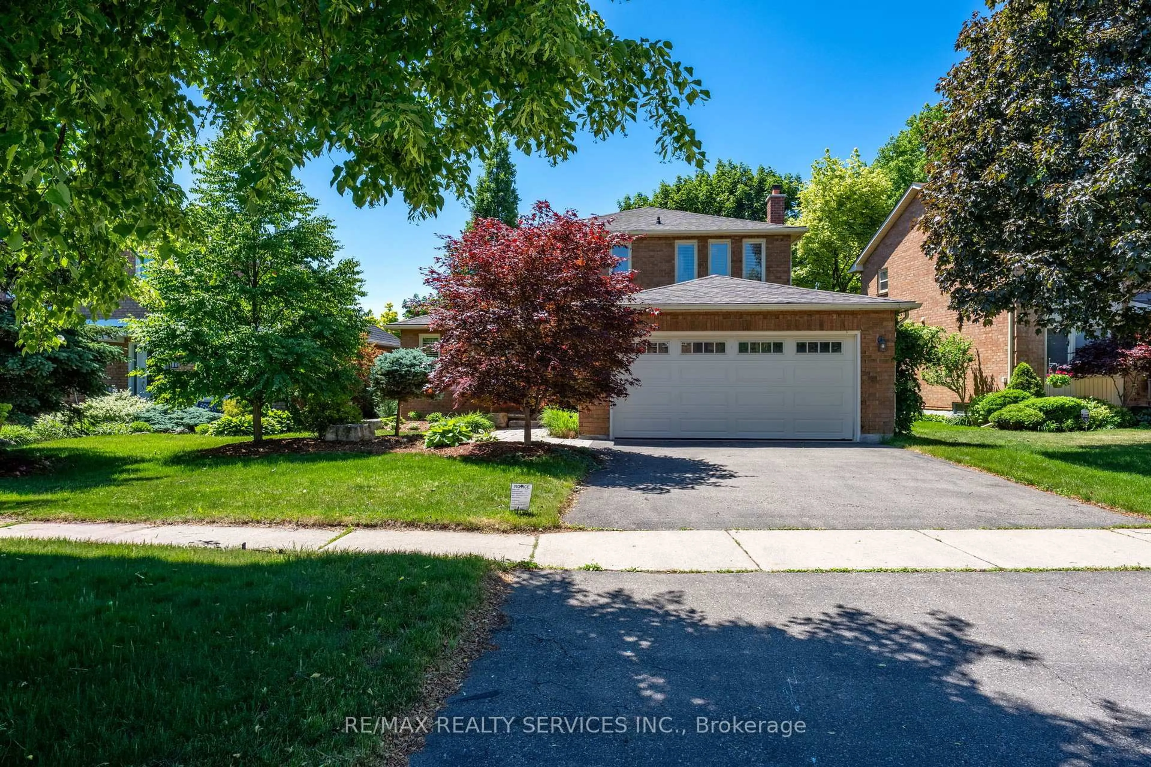 A pic from outside/outdoor area/front of a property/back of a property/a pic from drone, street for 57 Brydon Cres, Brampton Ontario L6X 3E6