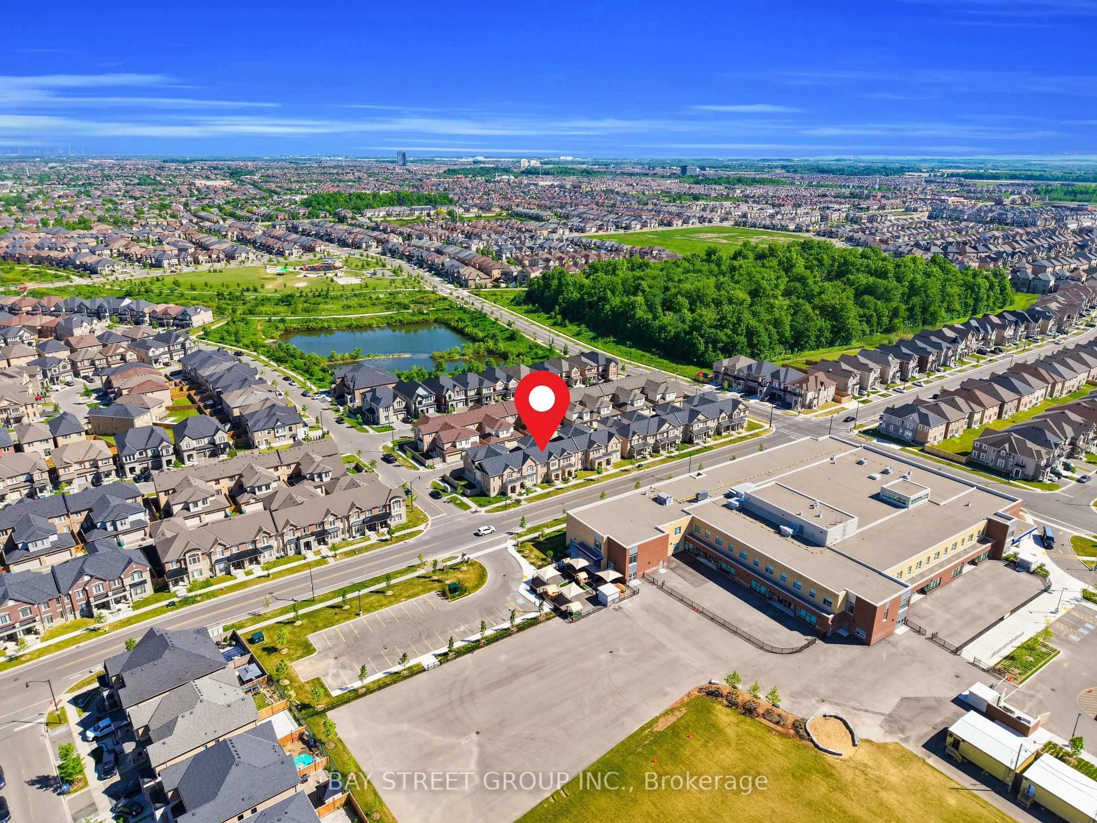 A pic from outside/outdoor area/front of a property/back of a property/a pic from drone, unknown for 221 Clockwork Dr, Brampton Ontario L7A 5C7