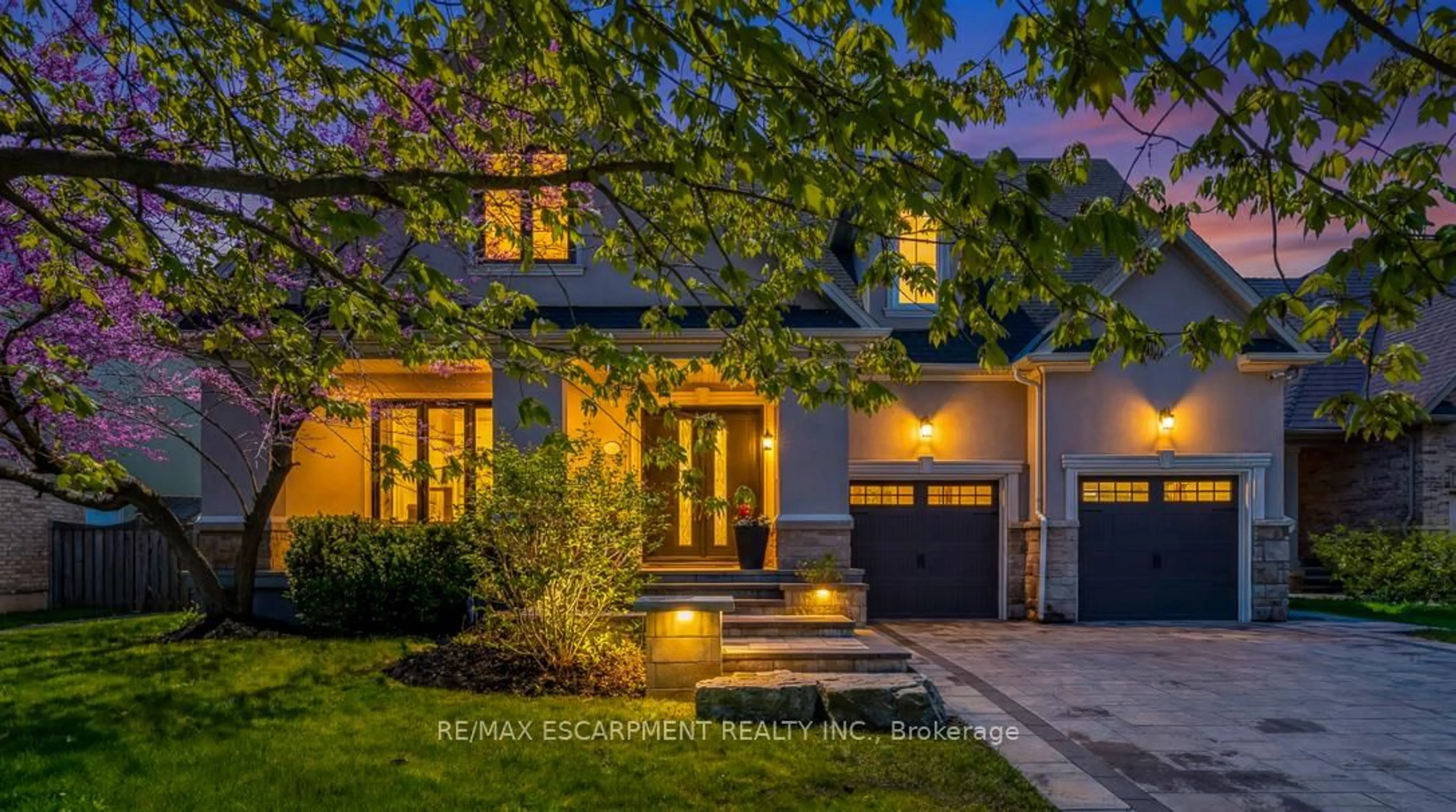 Home with brick exterior material, street for 519 Hancock Way, Mississauga Ontario L5H 4L5