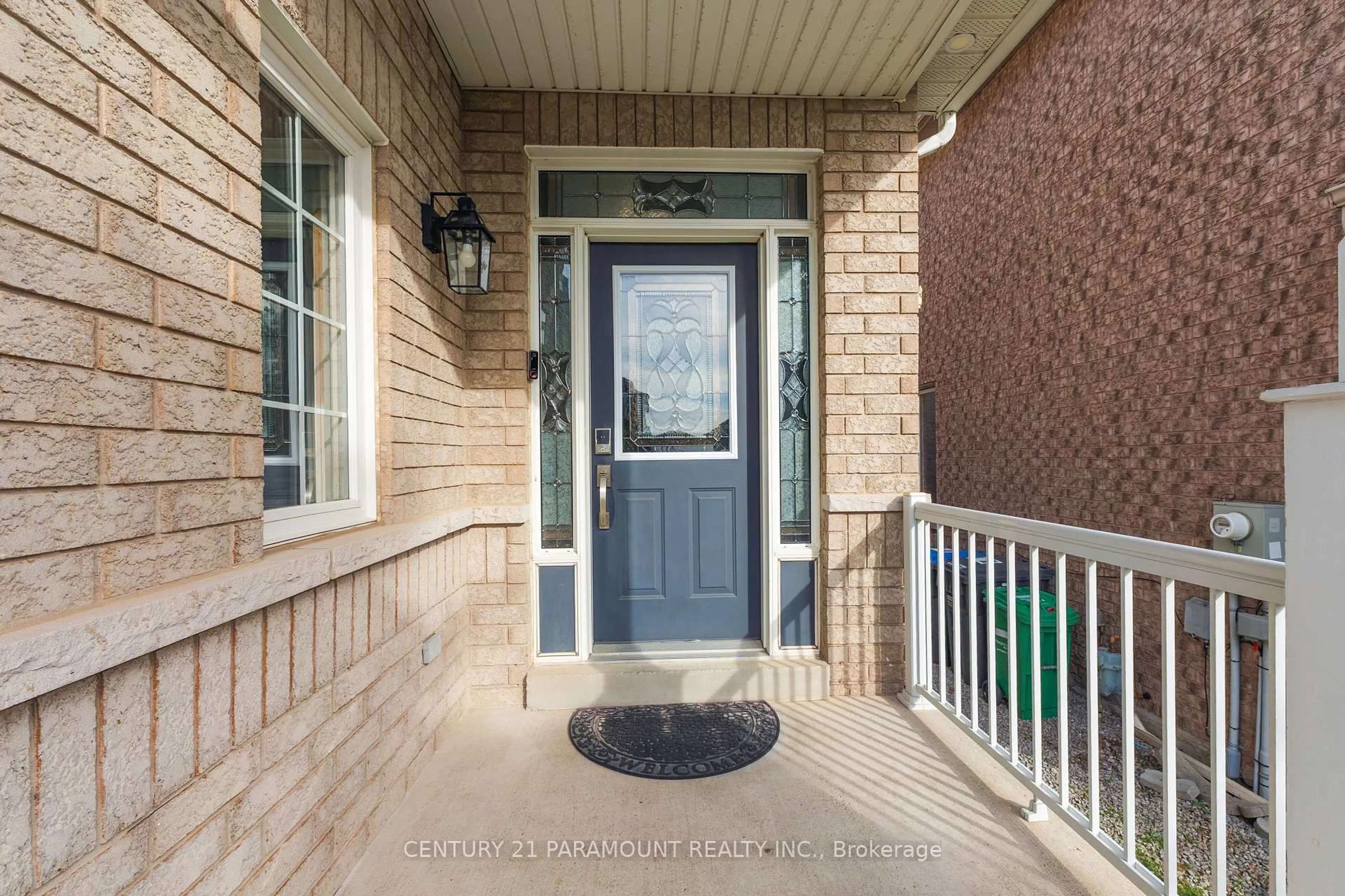 Indoor entryway for 108 Silent Pond Cres, Brampton Ontario L6V 4S9