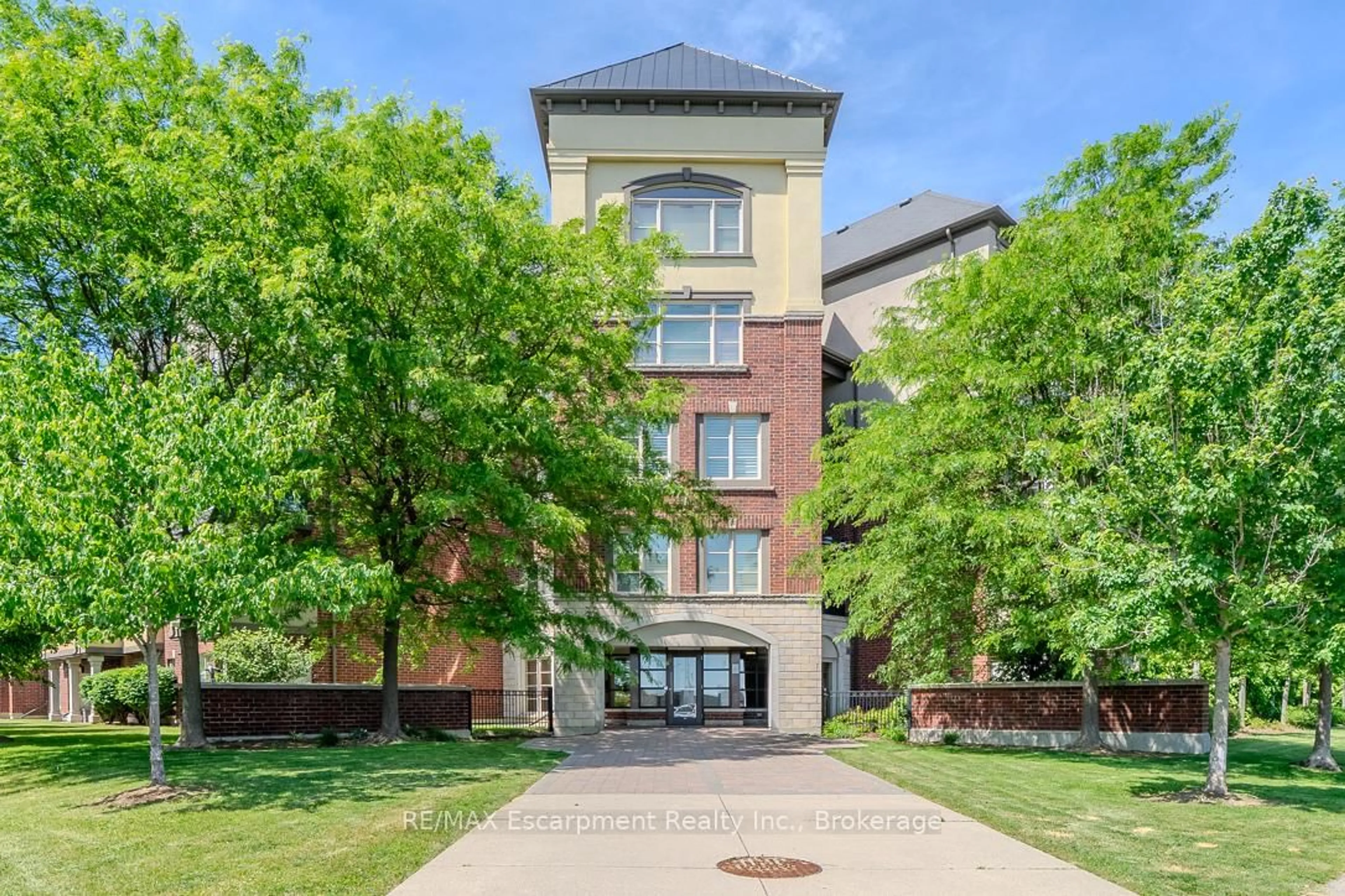 Unknown for 3070 ROTARY Way #226, Burlington Ontario L7M 0H1