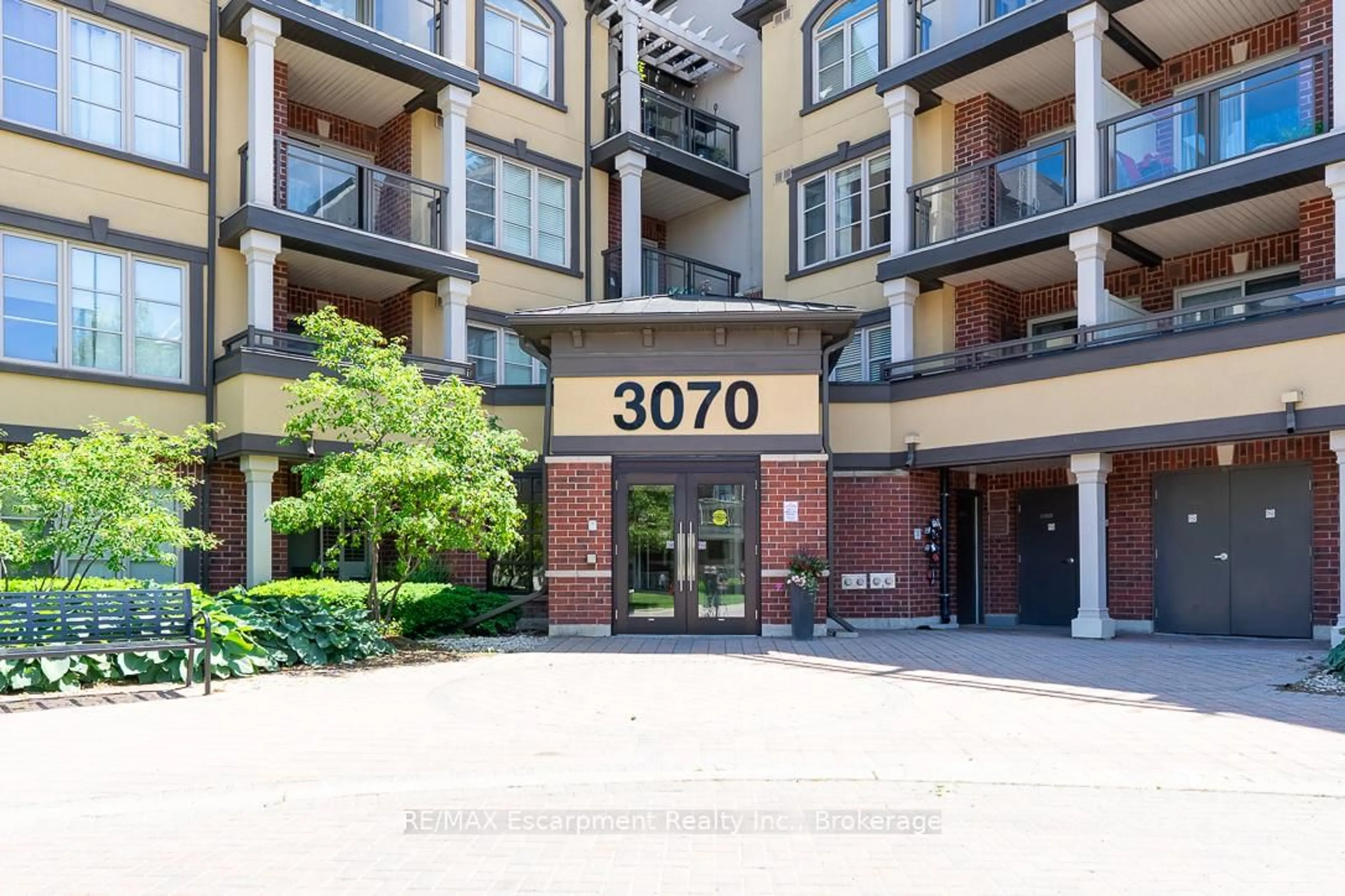 Unknown for 3070 ROTARY Way #226, Burlington Ontario L7M 0H1