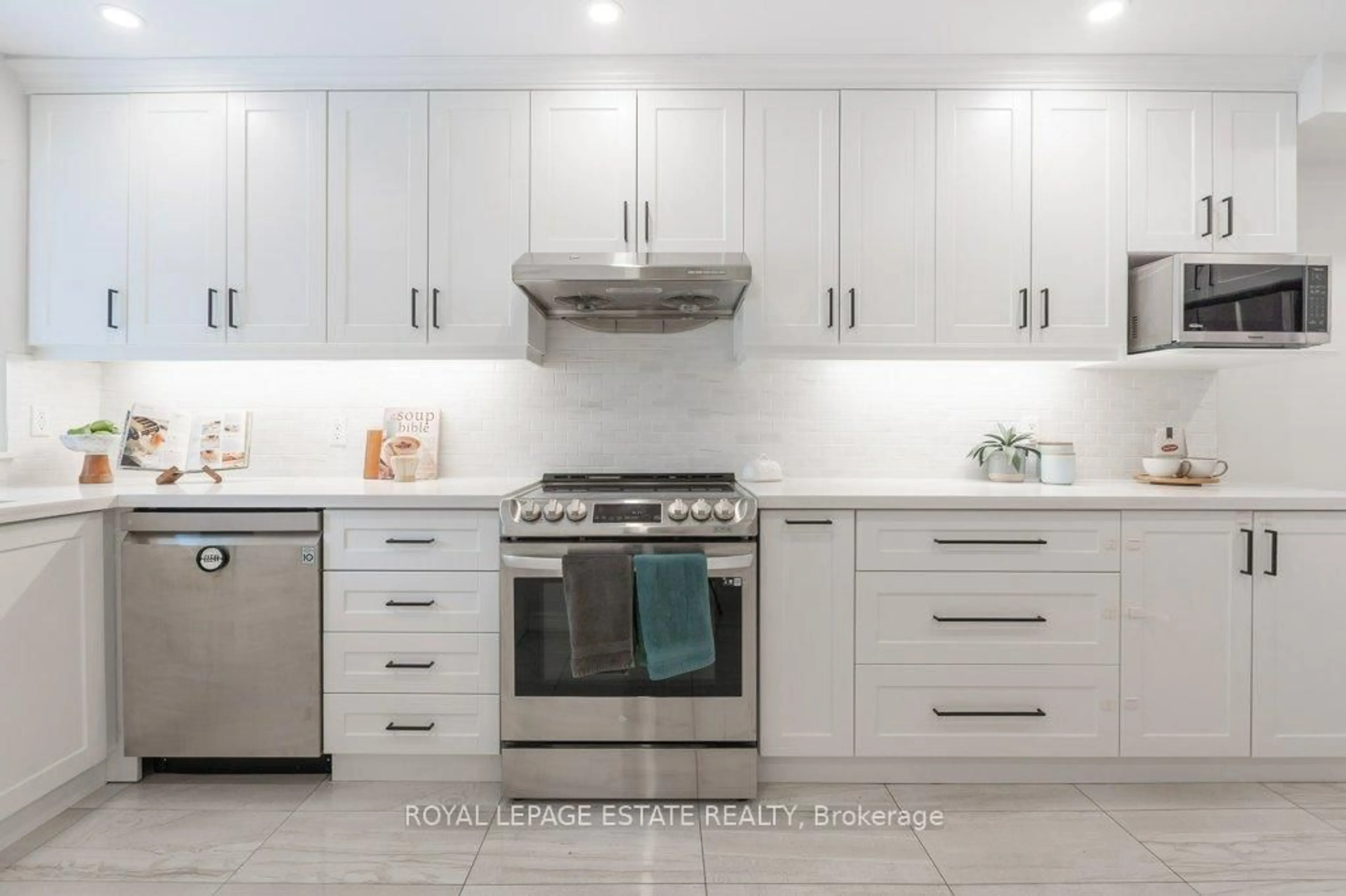 Contemporary kitchen, ceramic/tile floor for 539 Galaxy Crt, Mississauga Ontario L5R 2R4