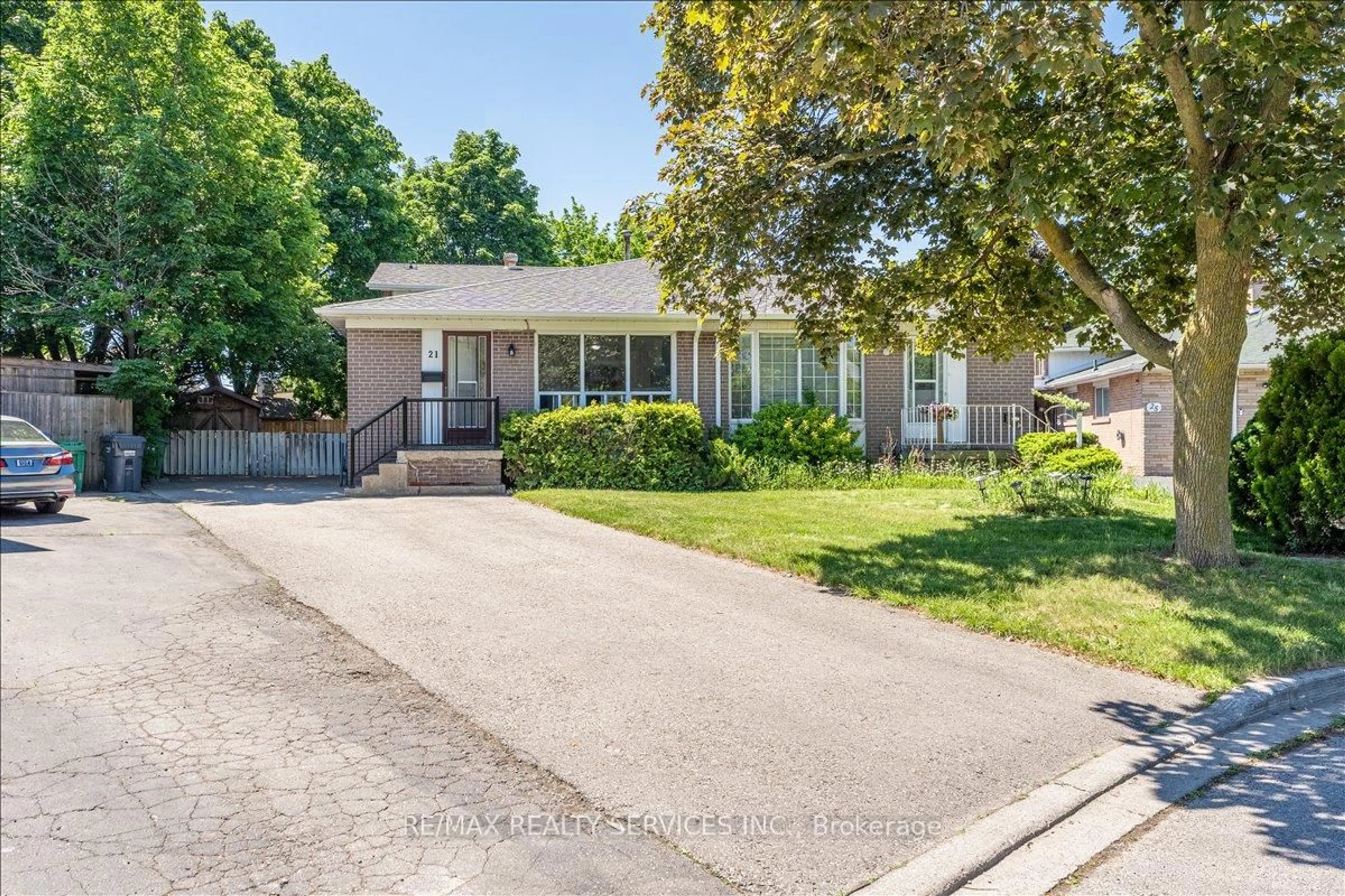 Unknown for 21 Welbeck Dr, Brampton Ontario L6X 2K9