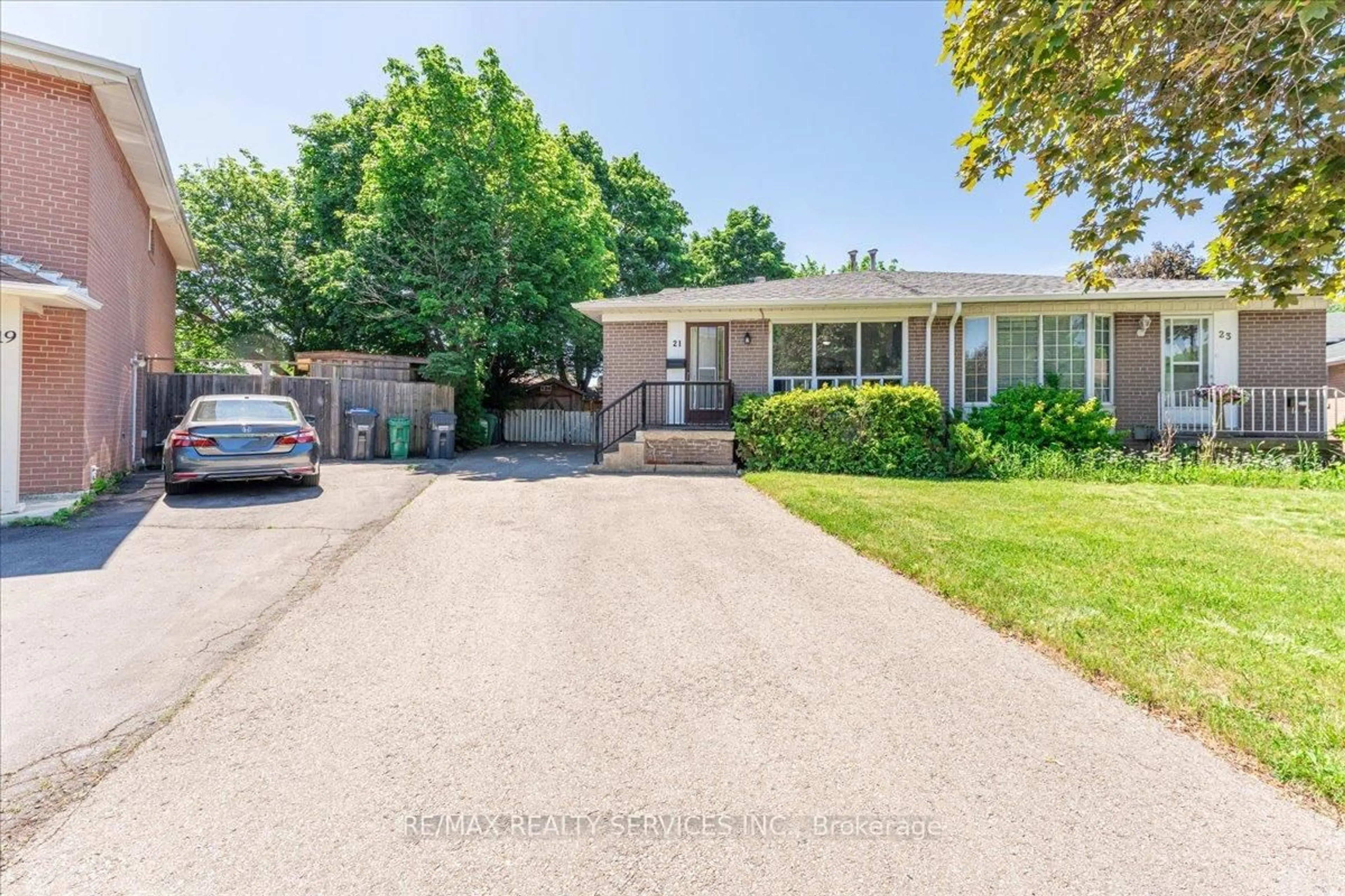 Unknown for 21 Welbeck Dr, Brampton Ontario L6X 2K9