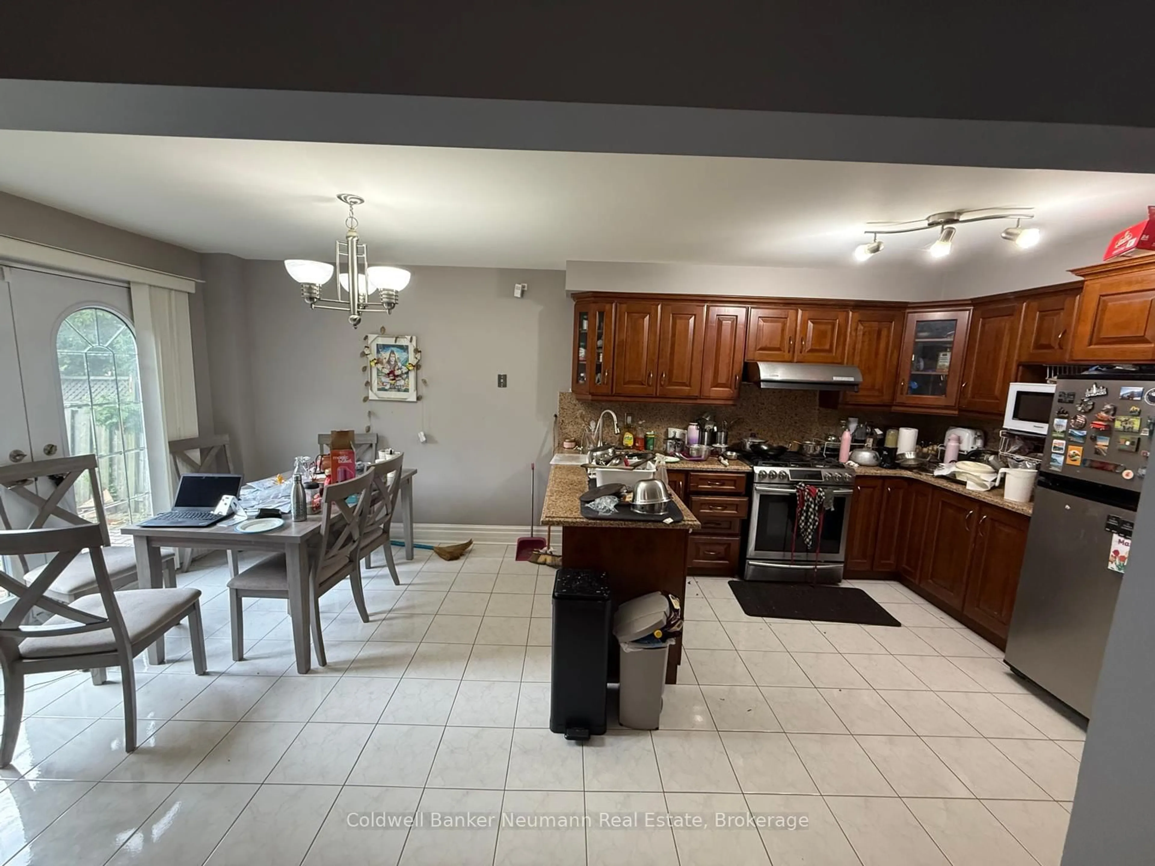 Unknown for 4791 Wild Rose St, Mississauga Ontario L5M 5M7