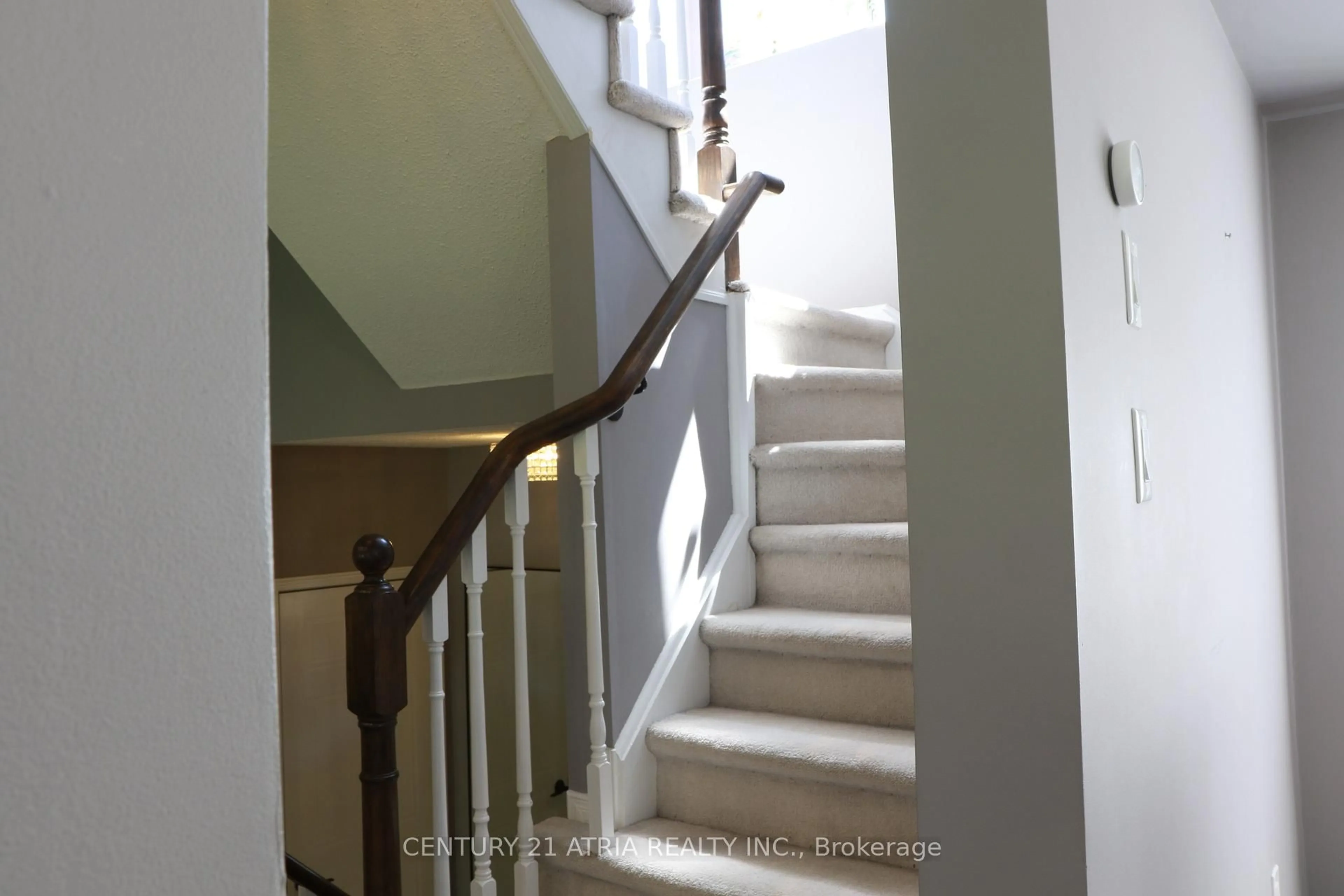 Stairs for 7101 Branigan Gate #26, Mississauga Ontario L5N 7S2