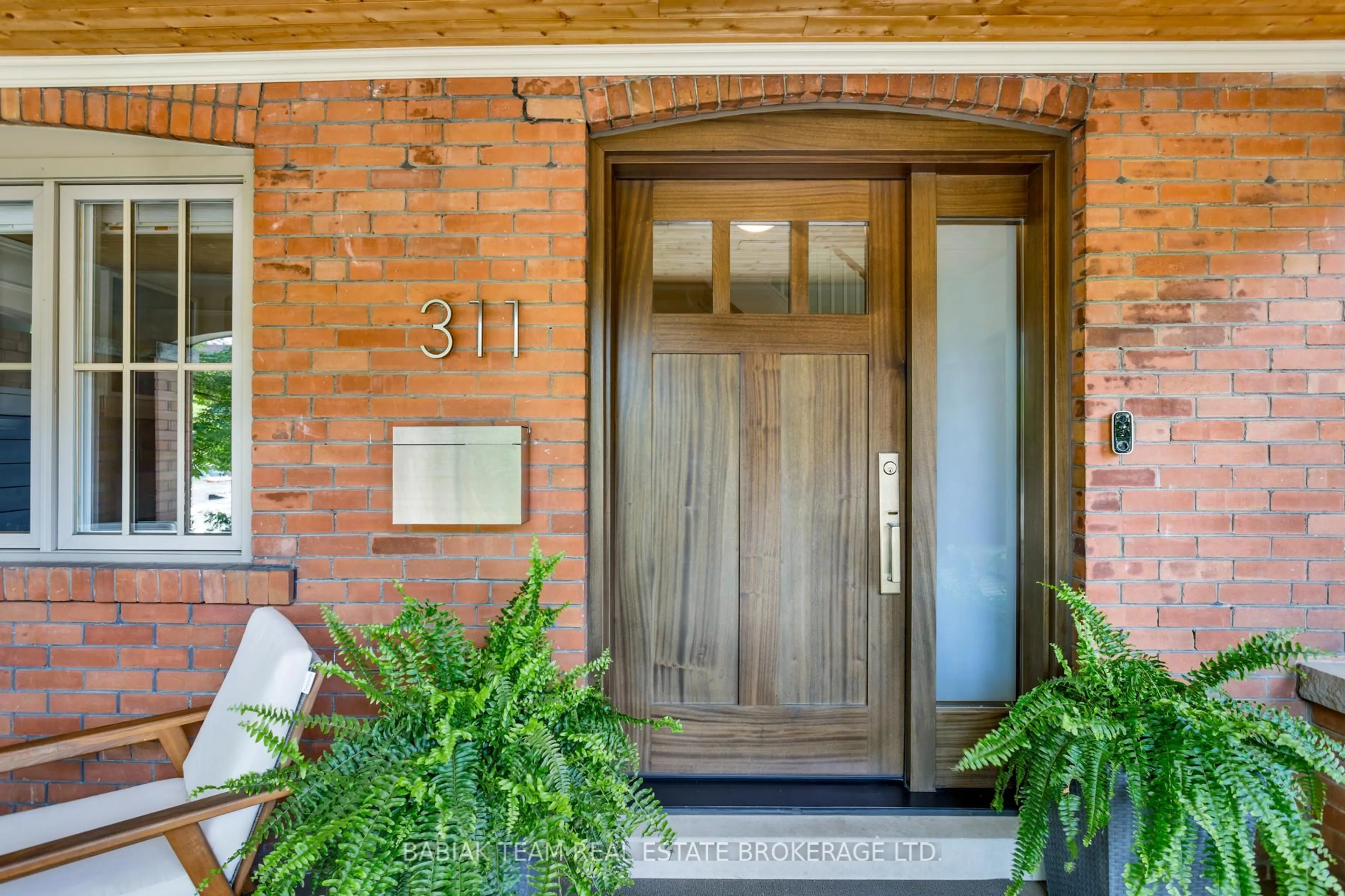 Indoor entryway for 311 Armadale Ave, Toronto Ontario M6S 3X5