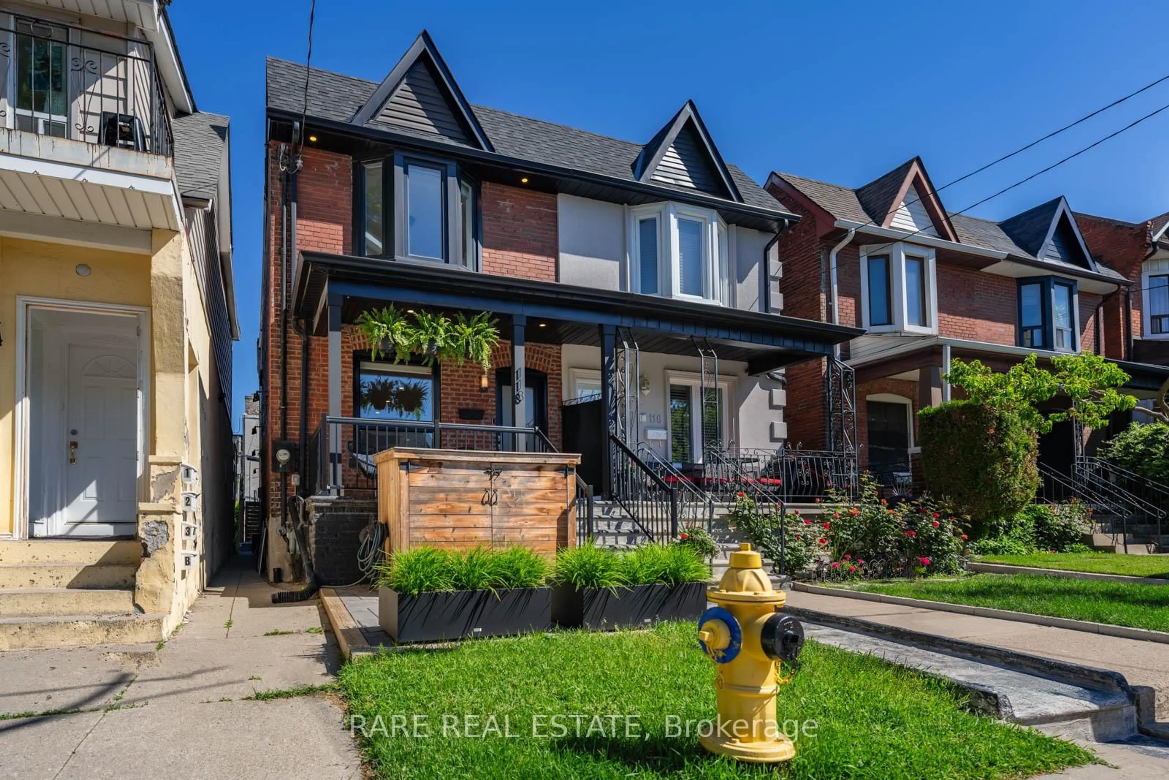 Home with brick exterior material, street for 118 Mackay Ave, Toronto Ontario M6H 2N8