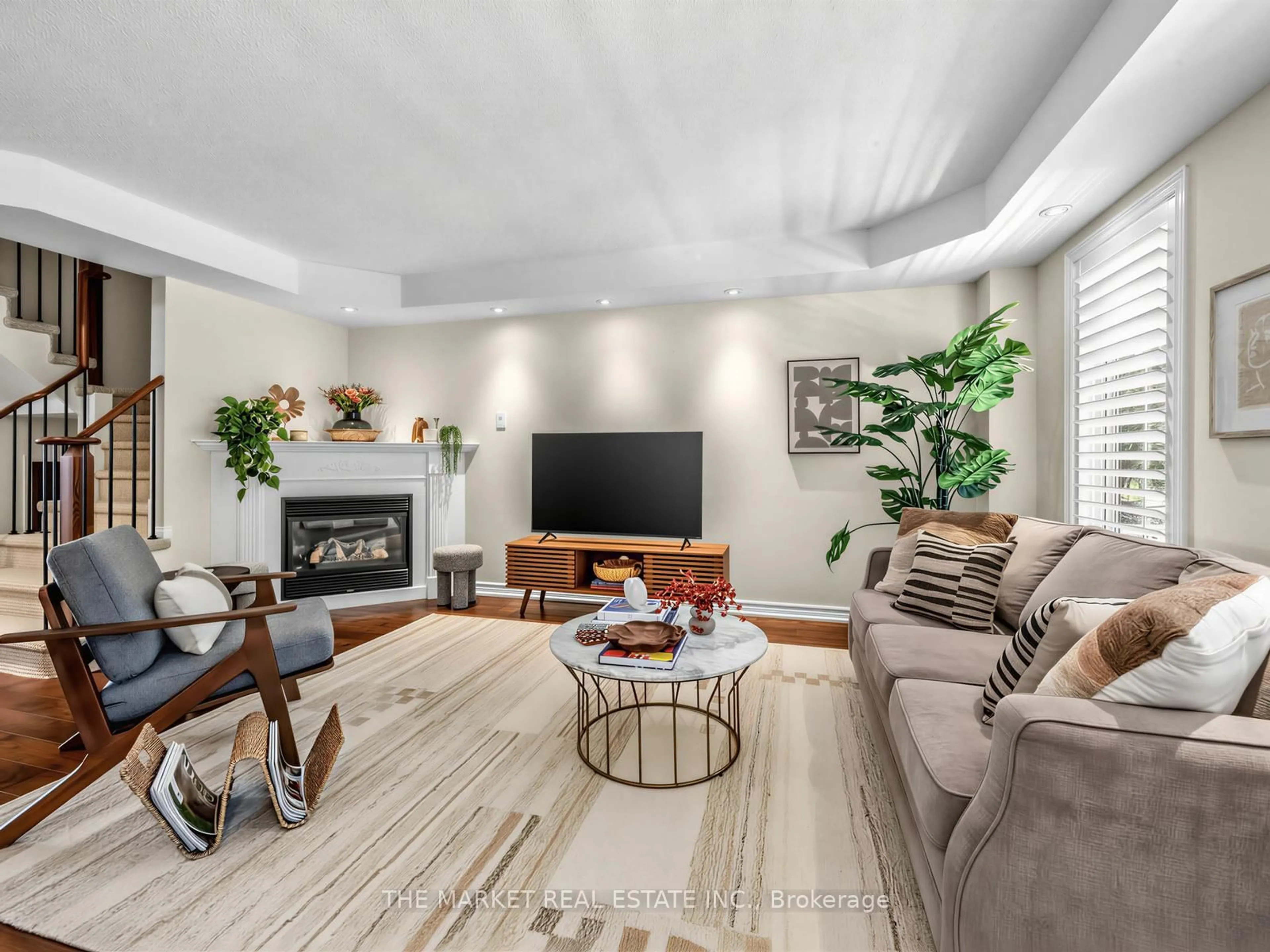 Living room with furniture, unknown for 227 Gatwick Dr, Oakville Ontario L6H 6T6