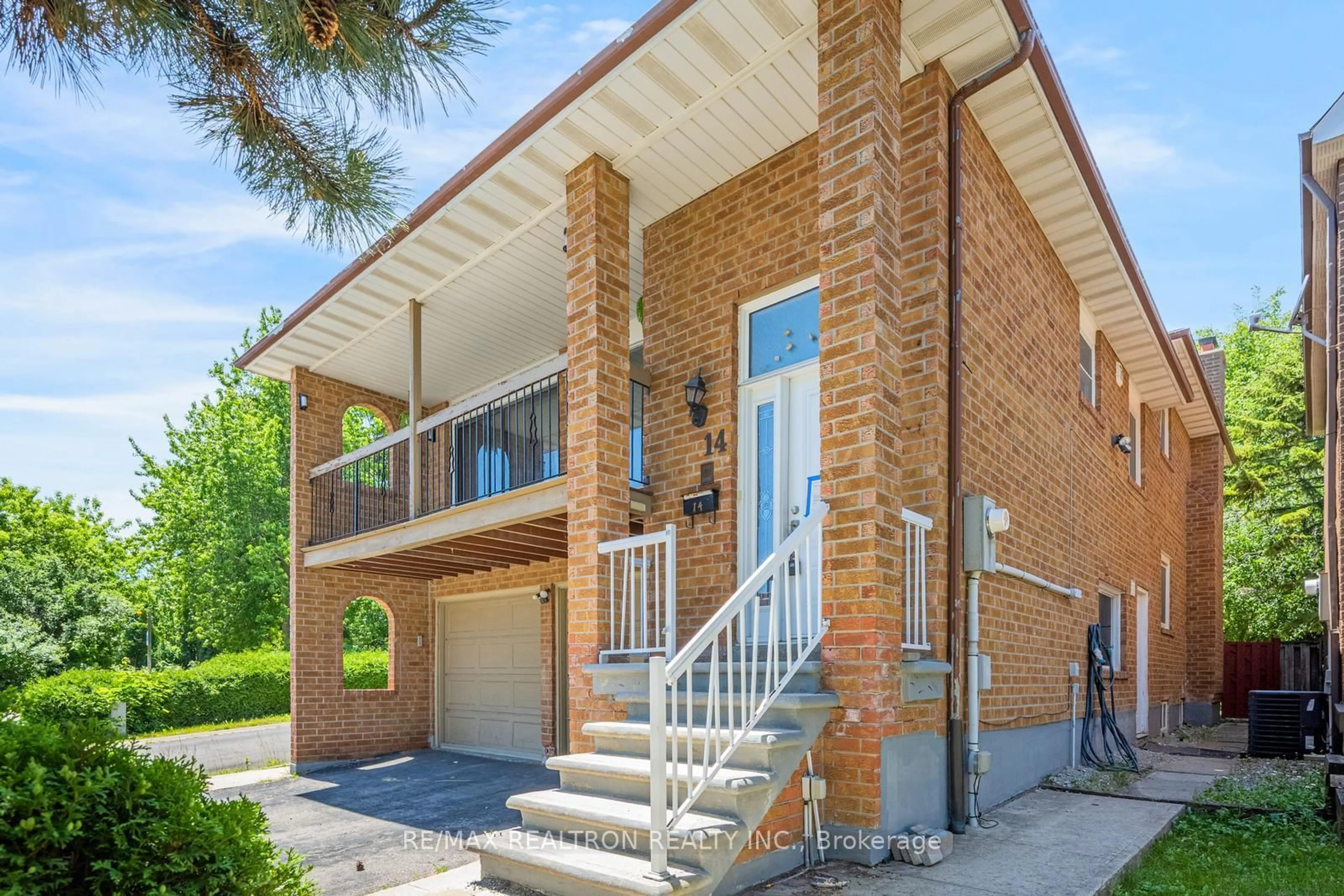 Home with brick exterior material, street for 14 Albemarle Crt, Brampton Ontario L6Z 1R4