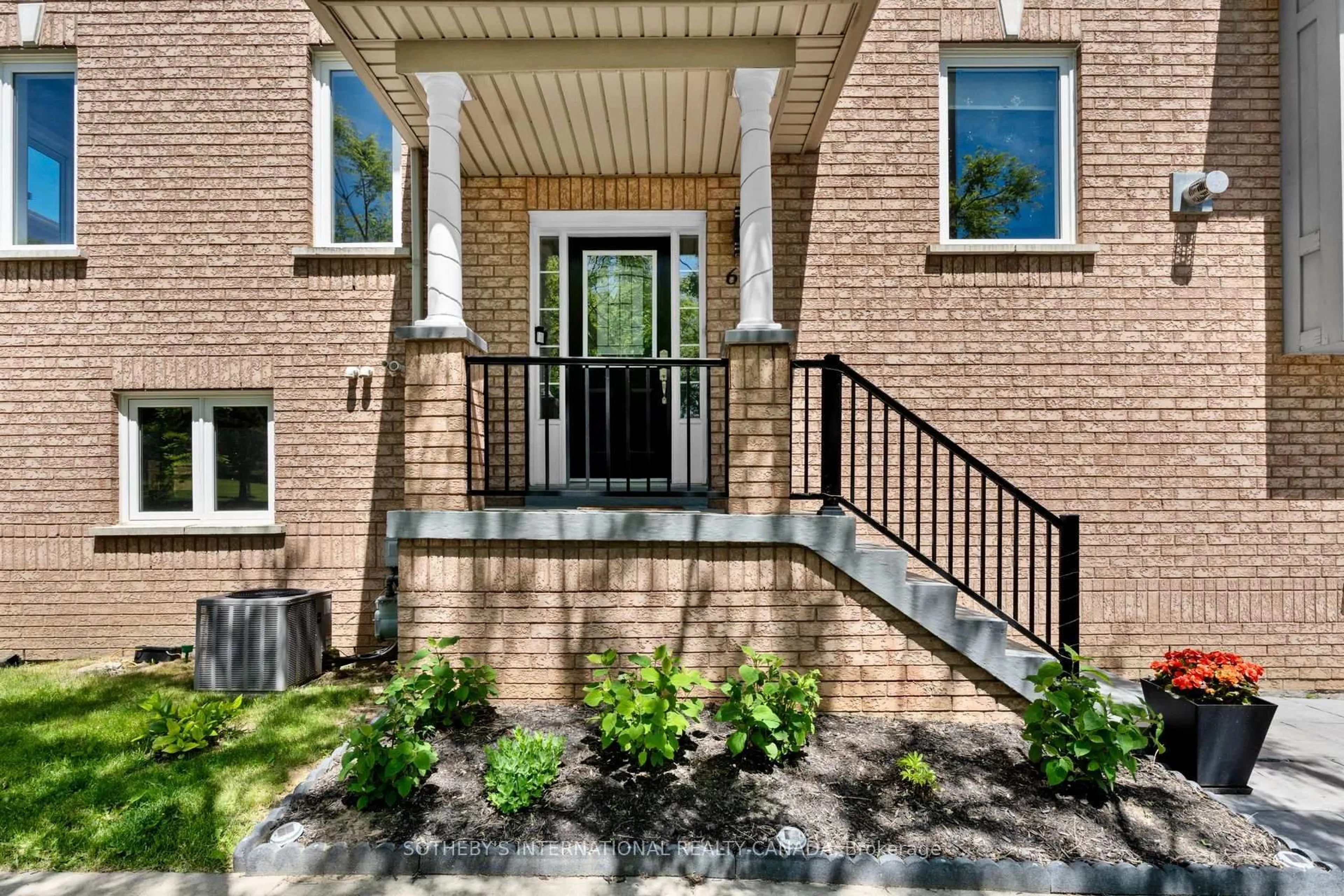 Home with brick exterior material, street for 68 Harbourview Cres, Toronto Ontario M8V 4B1