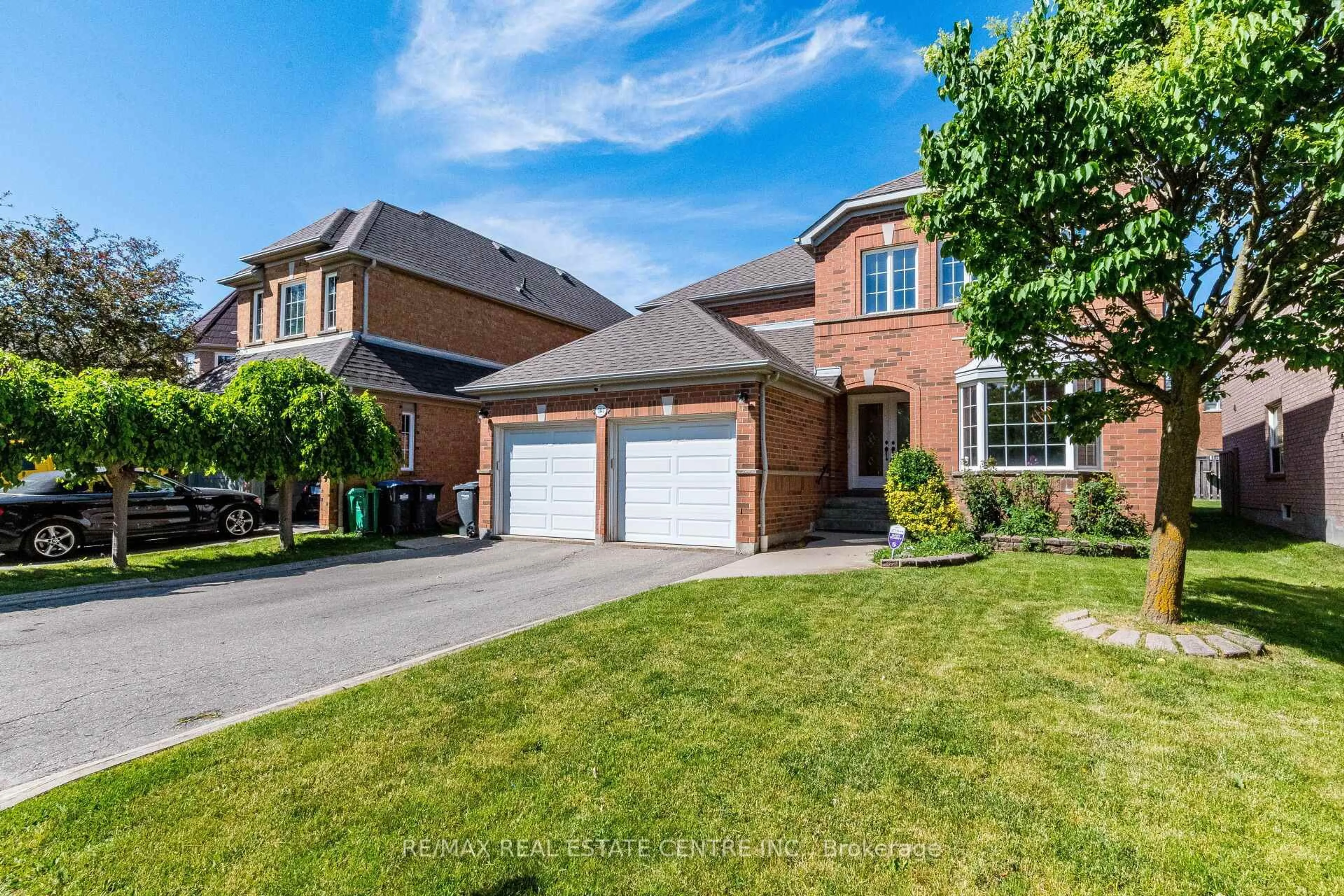 Home with brick exterior material, street for 5343 Russell View Rd, Mississauga Ontario L5M 5V8
