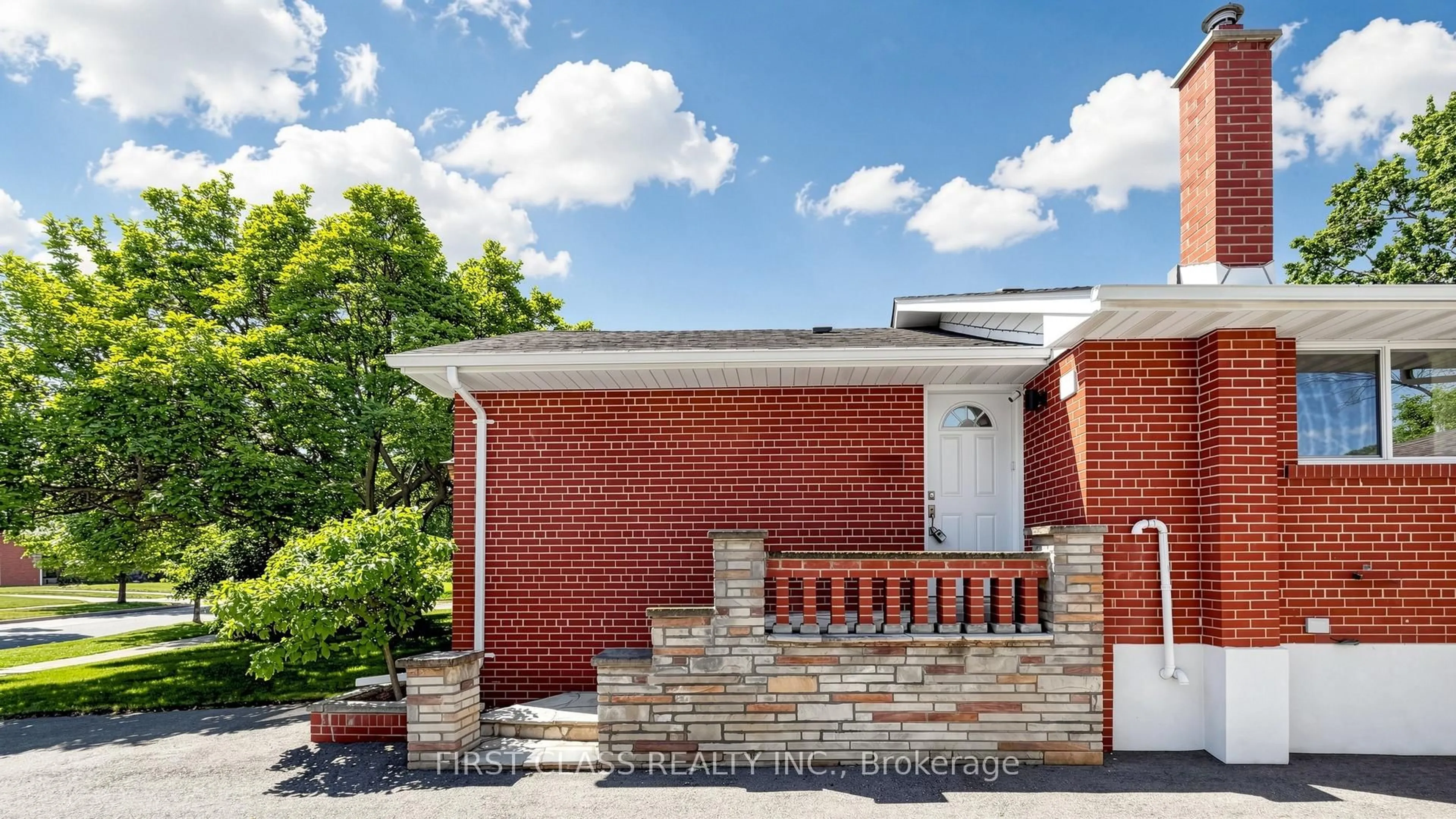 Home with brick exterior material, building for 20 Brampton Rd, Toronto Ontario M9R 3J1