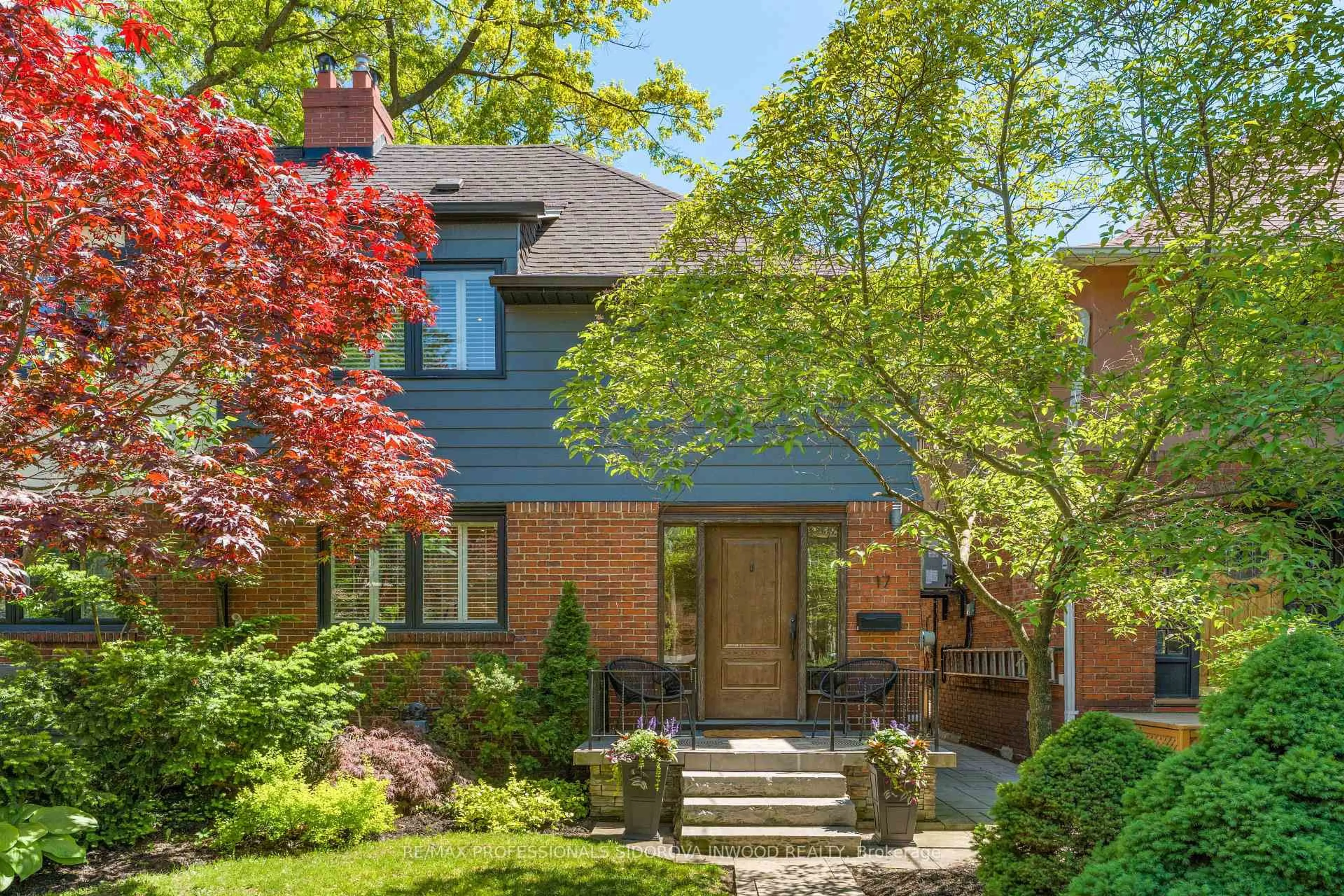Home with brick exterior material, street for 17 Lincoln Ave, Toronto Ontario M6P 1M7