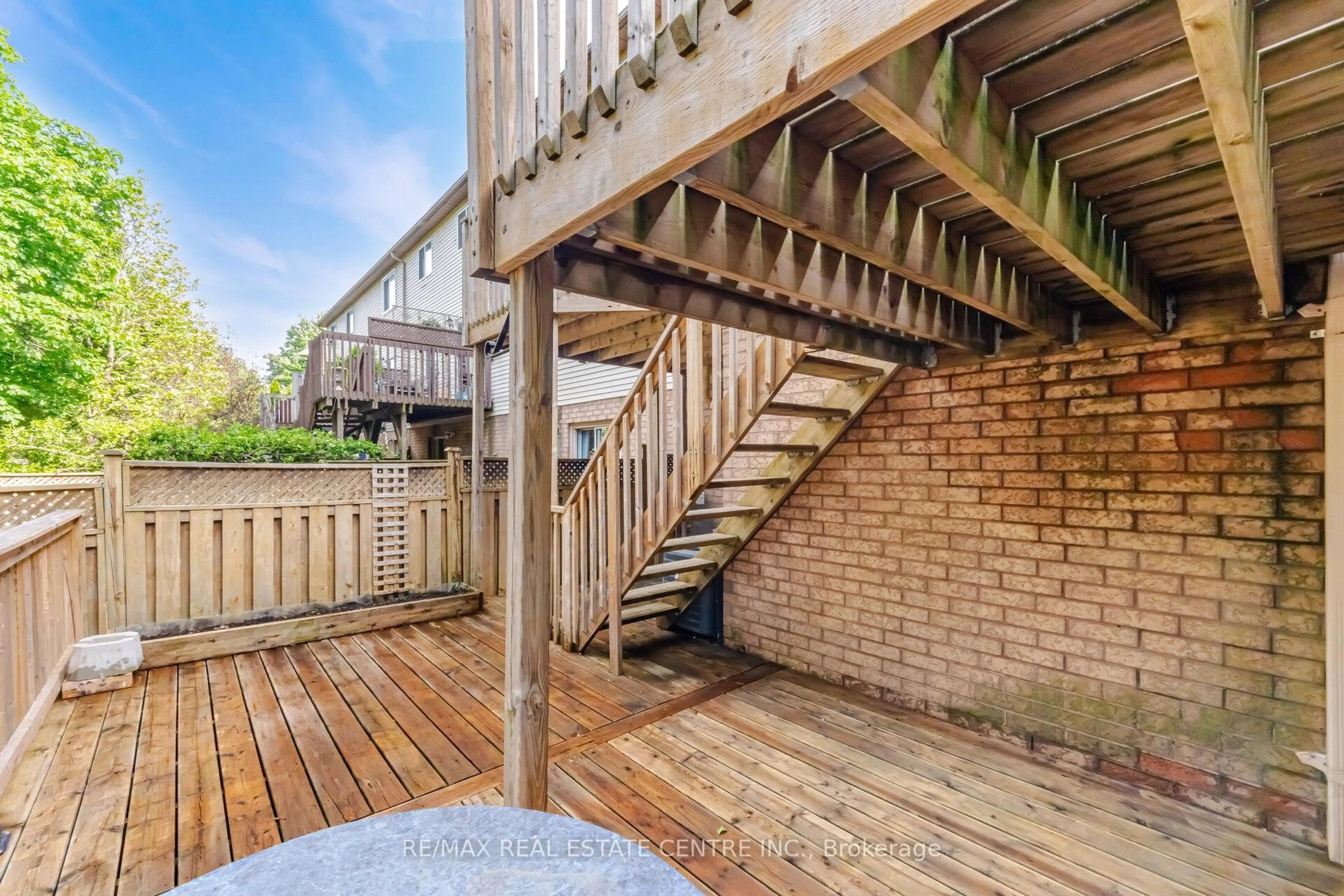 Patio, unknown for 2349 Strawfield Crt, Oakville Ontario L6H 6C2