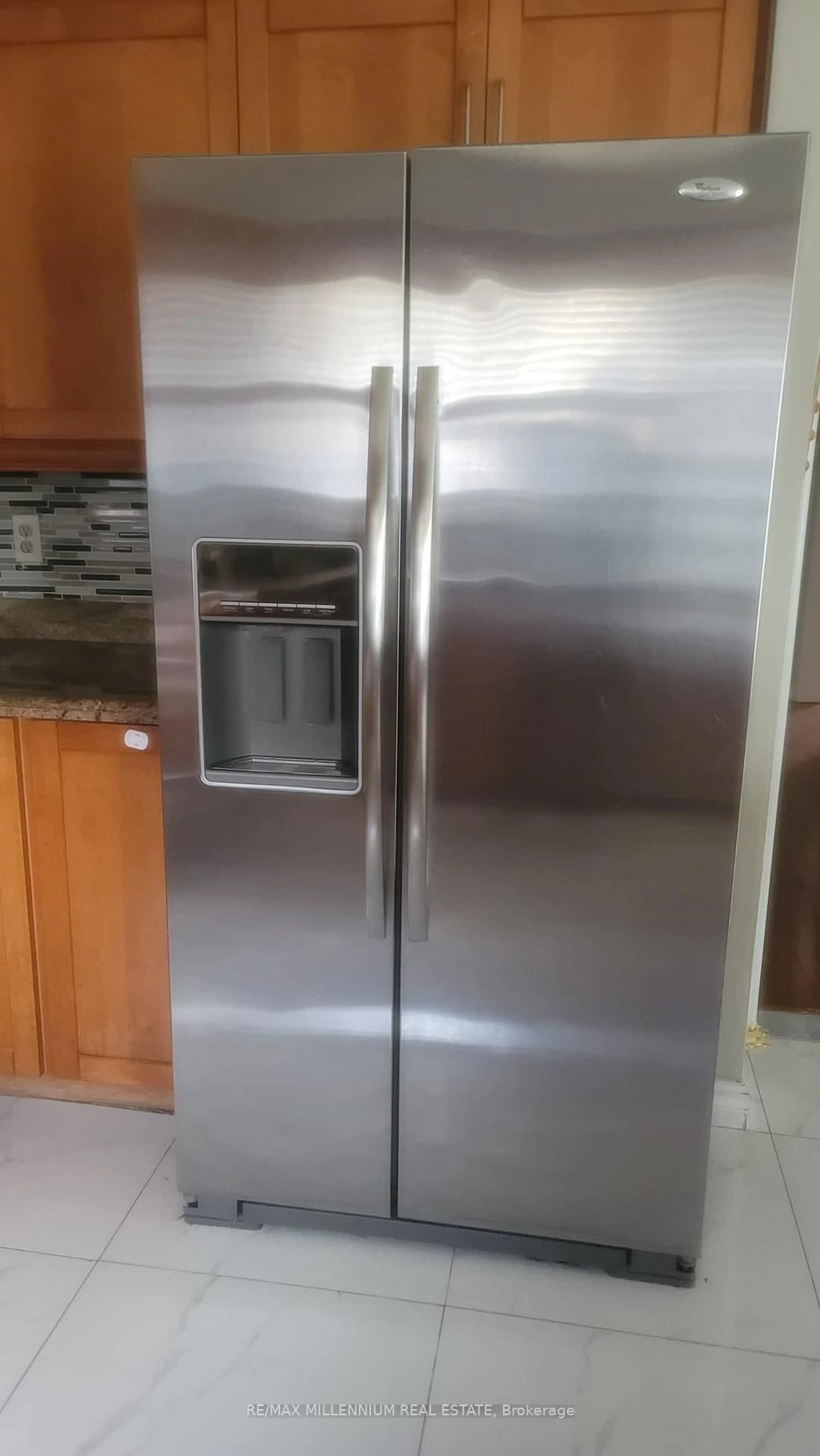 Standard kitchen, unknown for 144 Moffatt Ave, Brampton Ontario L6Y 4R8