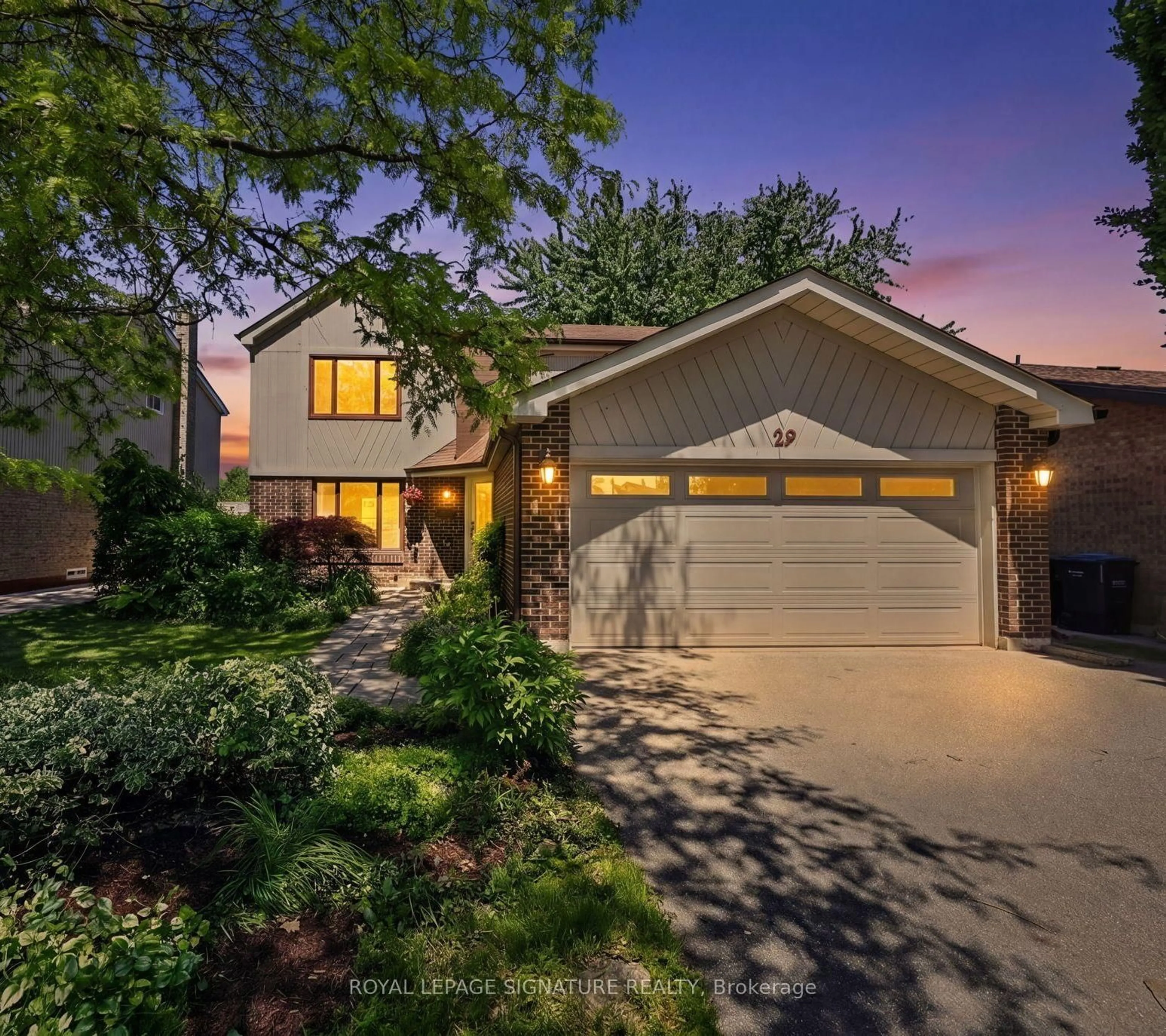 Home with brick exterior material, street for 29 Mansfield St, Brampton Ontario L6S 2X8