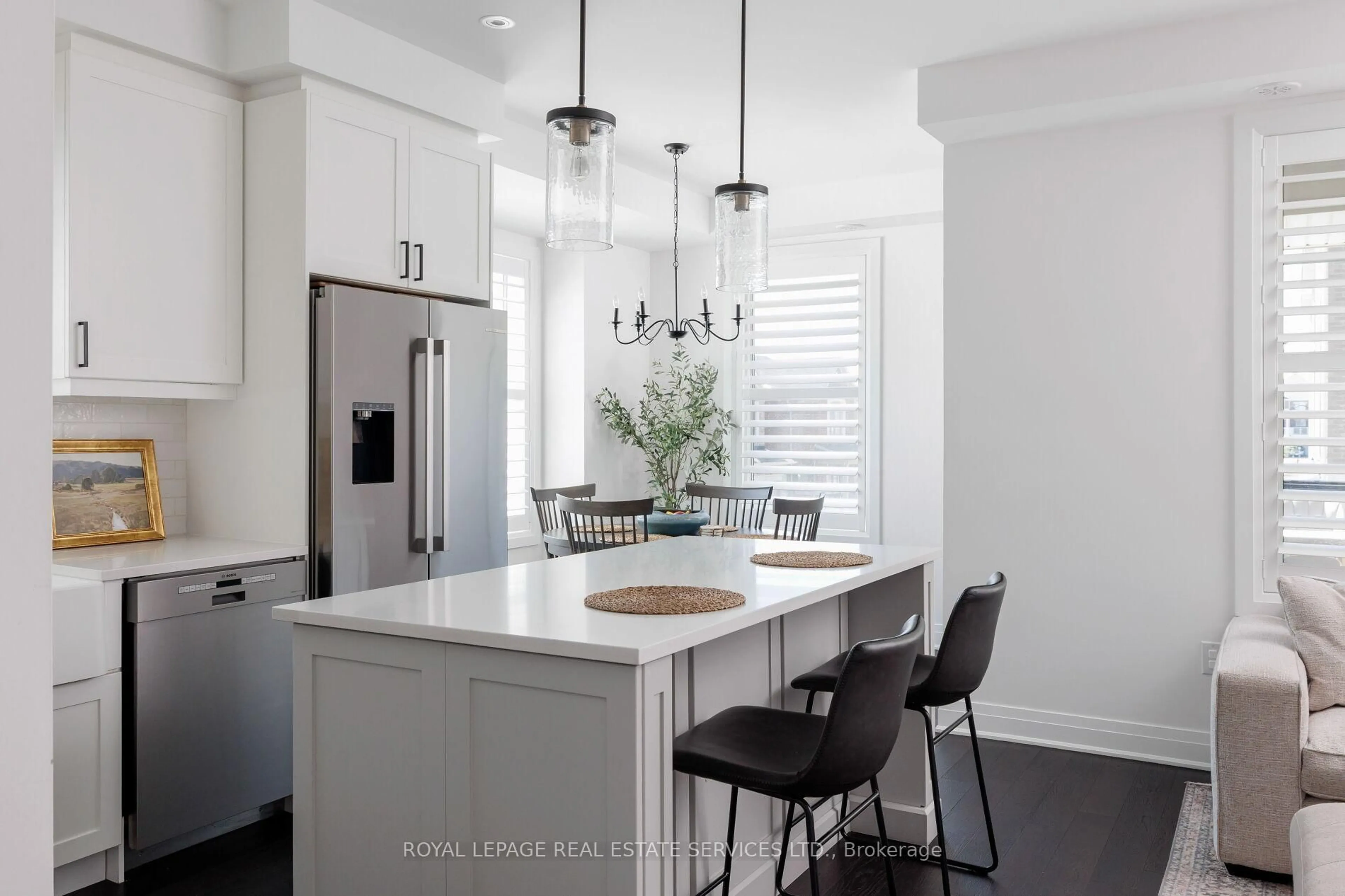 Open concept kitchen, ceramic/tile floor for 1317 Leriche Way #86, Milton Ontario L9E 0H5