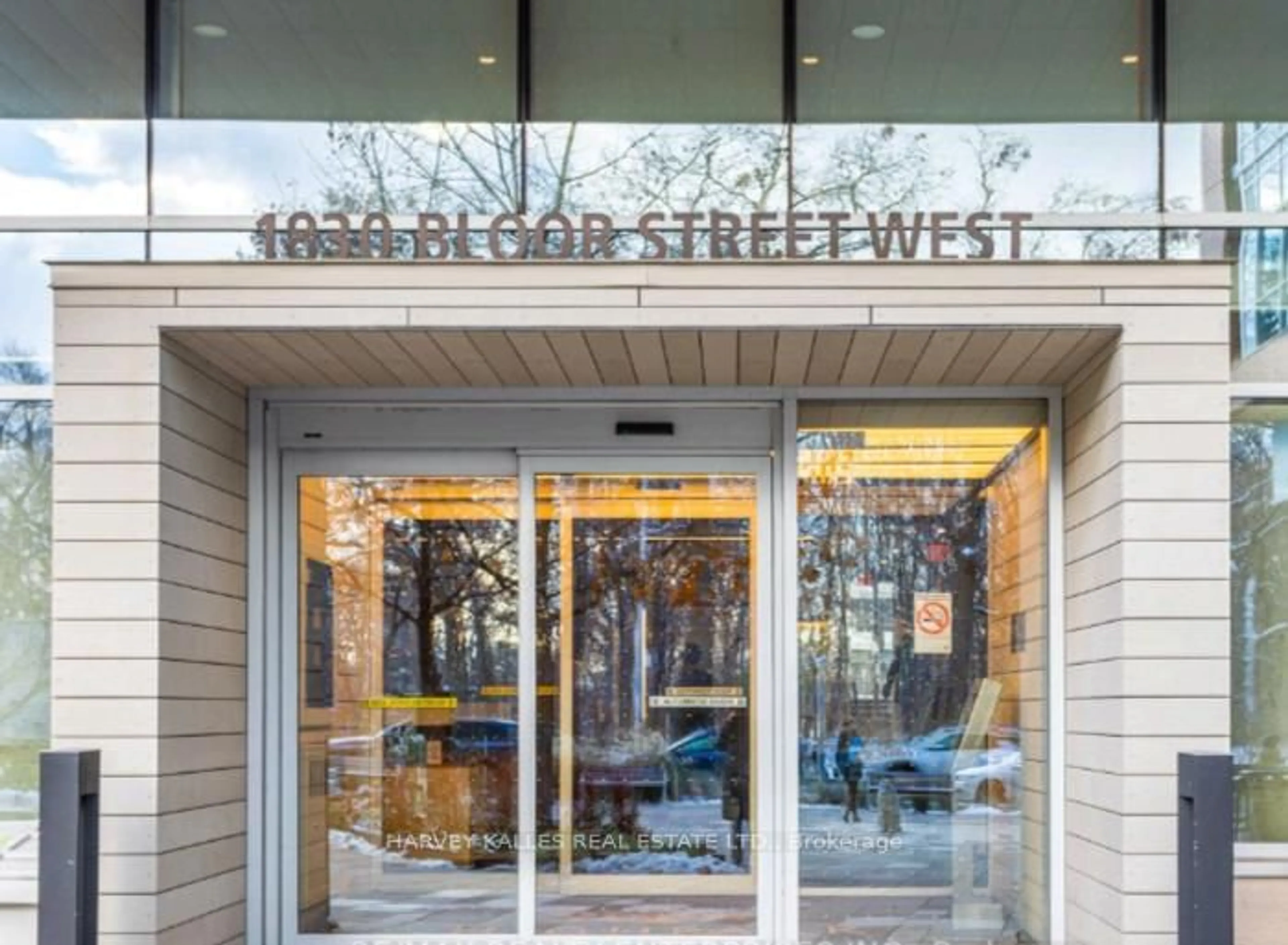 Indoor entryway for 1830 Bloor St #741, Toronto Ontario M6P 3K6