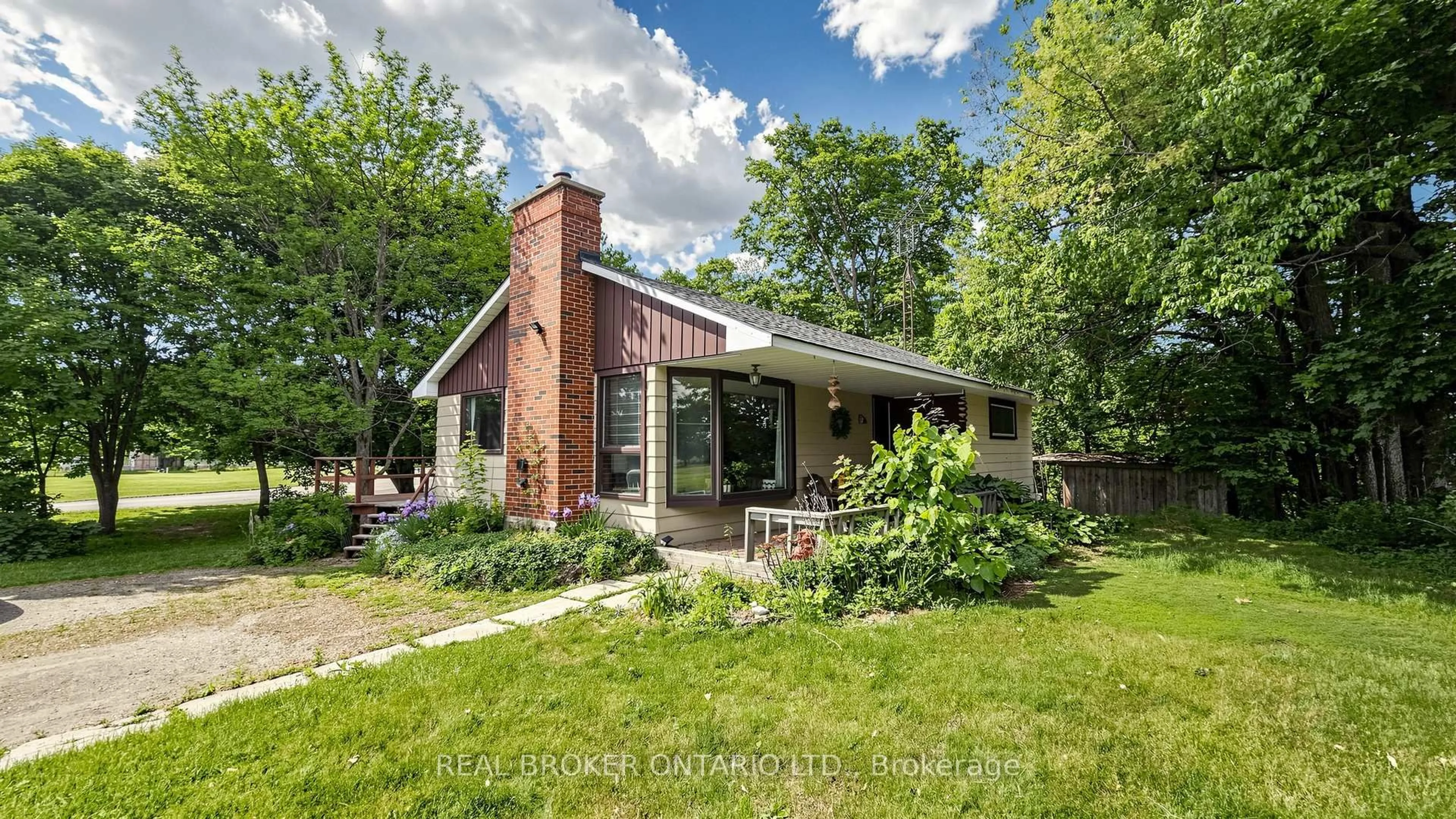 Home with brick exterior material, street for 13958 Trafalgar Rd, Halton Hills Ontario L7G 4S4