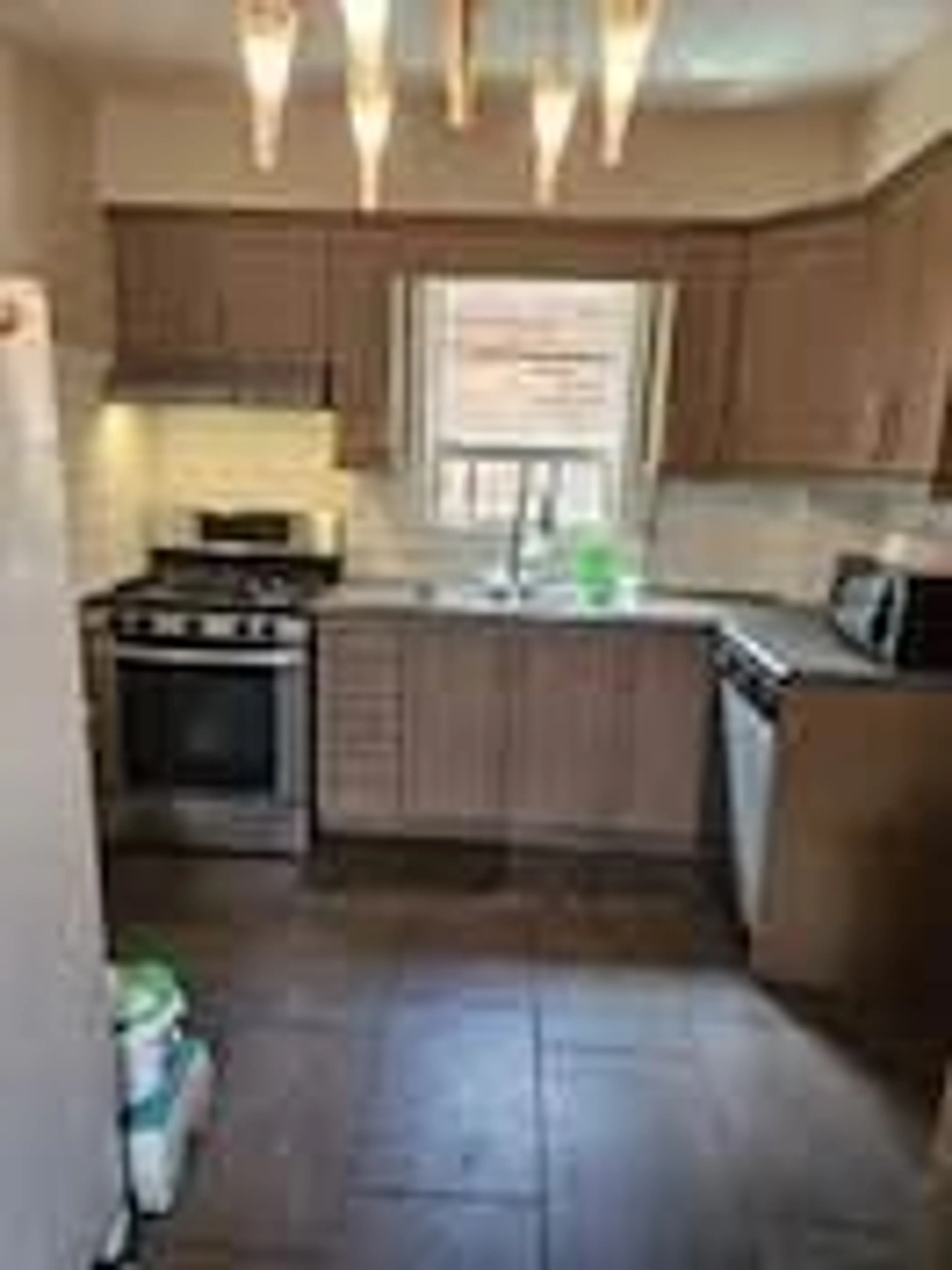 Standard kitchen, ceramic/tile floor for 94 Ypres Rd, Toronto Ontario M6M 1P3
