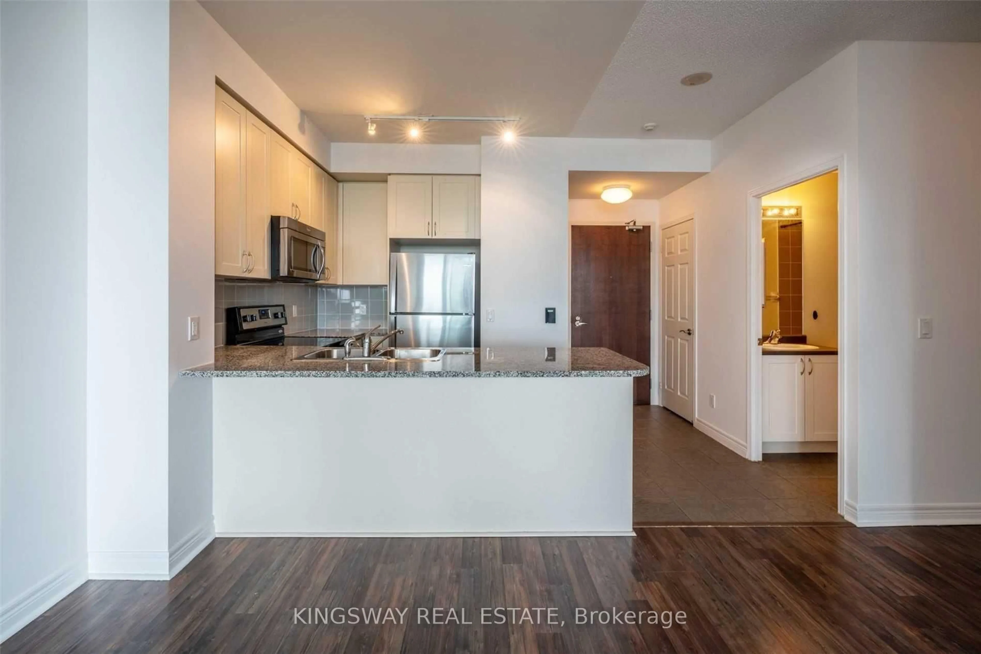 Open concept kitchen, wood/laminate floor for 339 Rathburn Rd #1512, Mississauga Ontario L5B 0K6