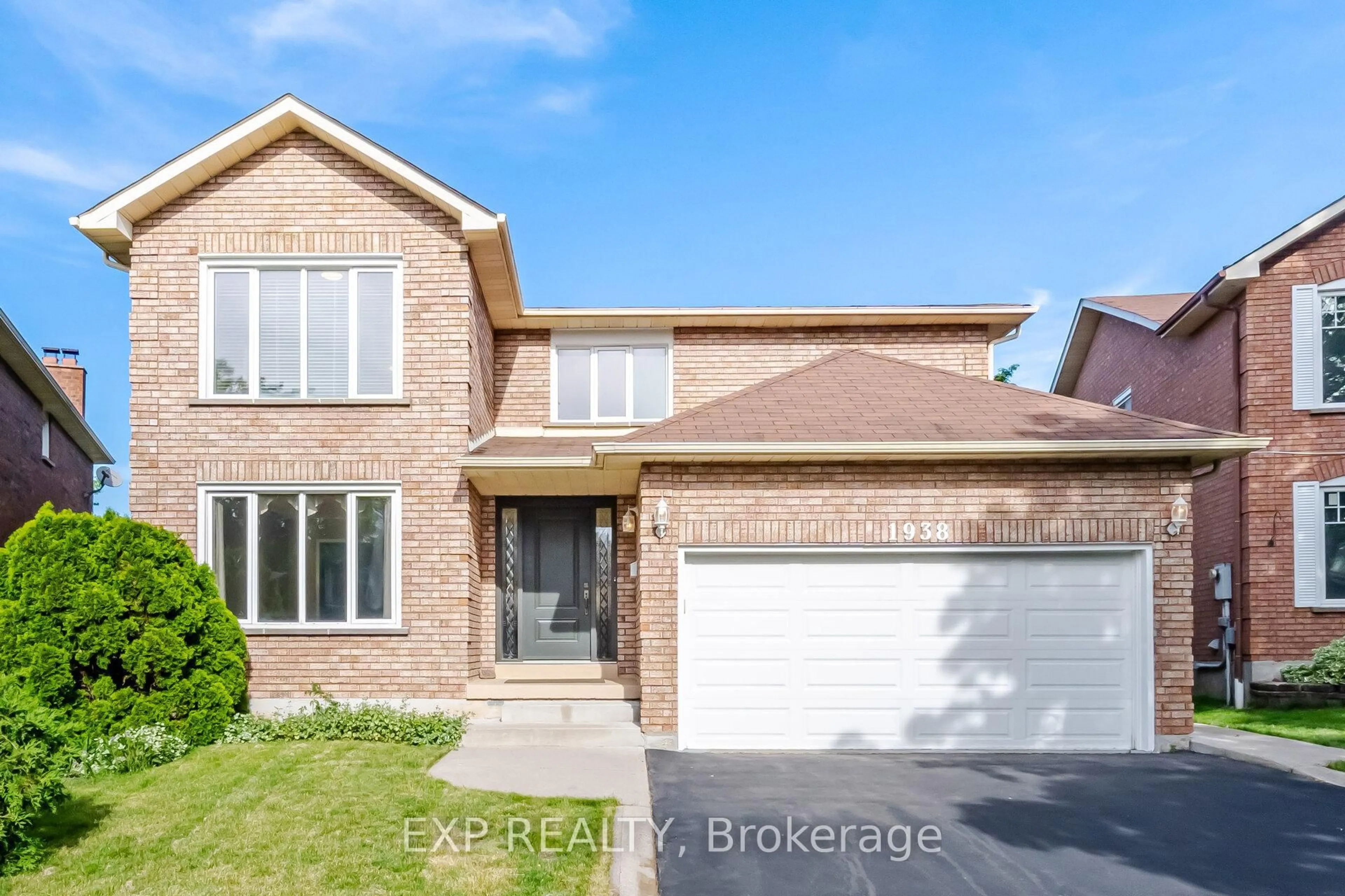 Home with brick exterior material, street for 1938 Kempton Park Dr, Mississauga Ontario L5M 2Z6