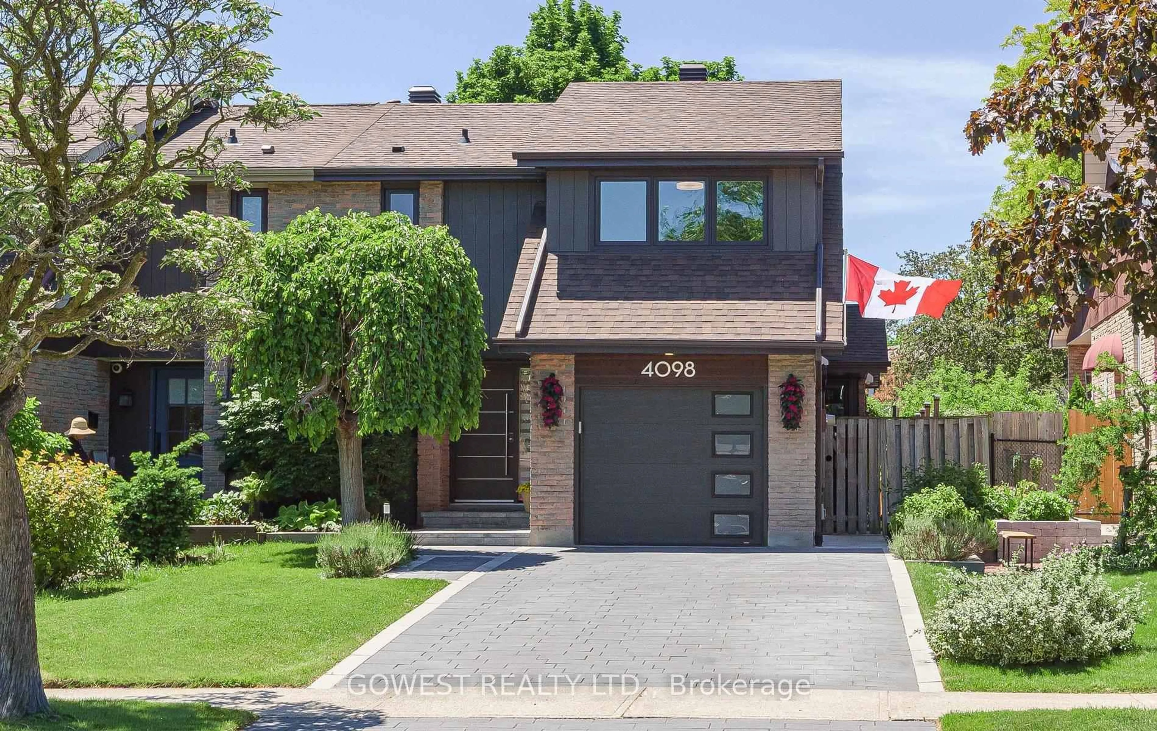 Home with brick exterior material, street for 4098 Jefton Cres, Mississauga Ontario L5L 1Z3