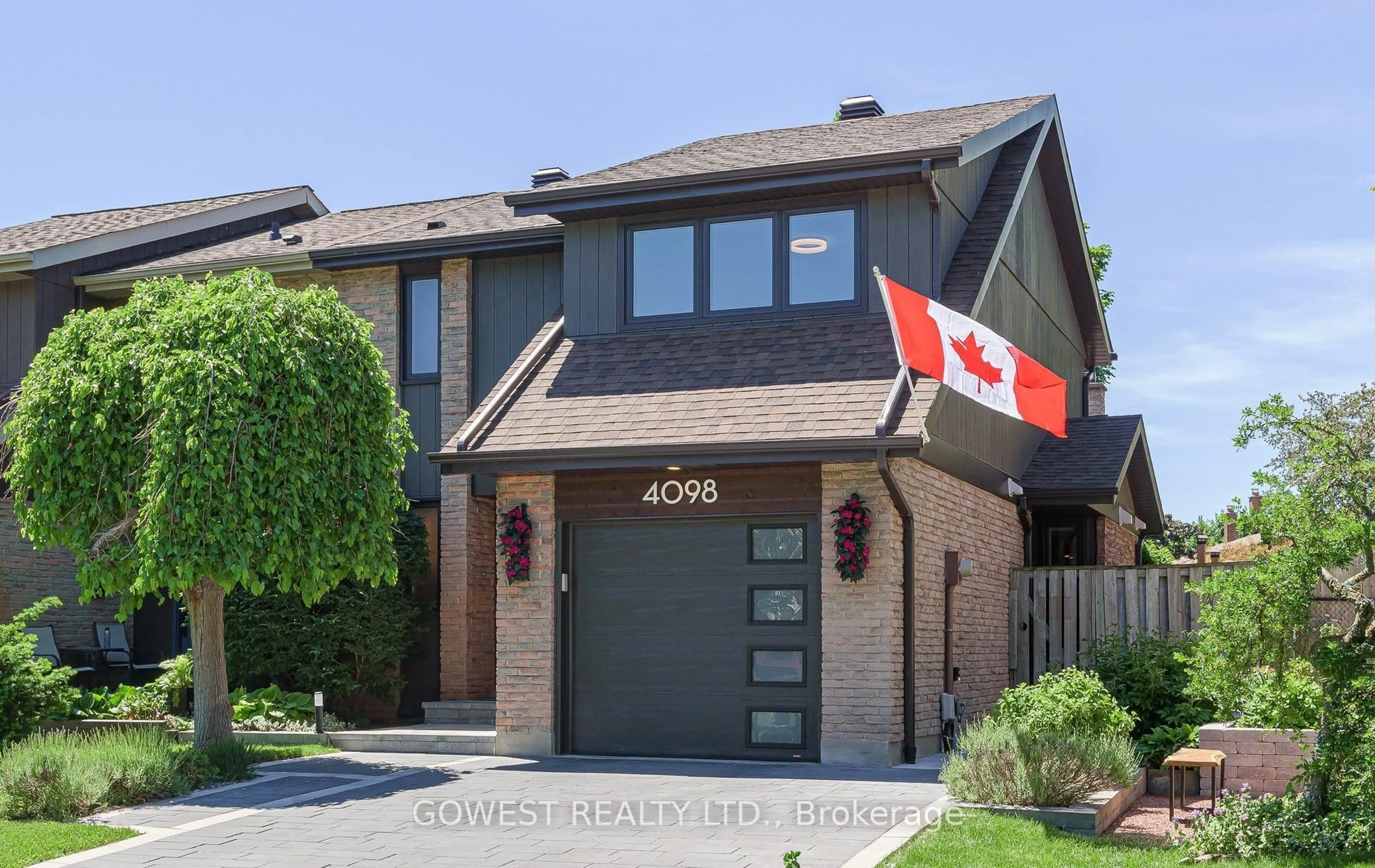 Home with brick exterior material, street for 4098 Jefton Cres, Mississauga Ontario L5L 1Z3