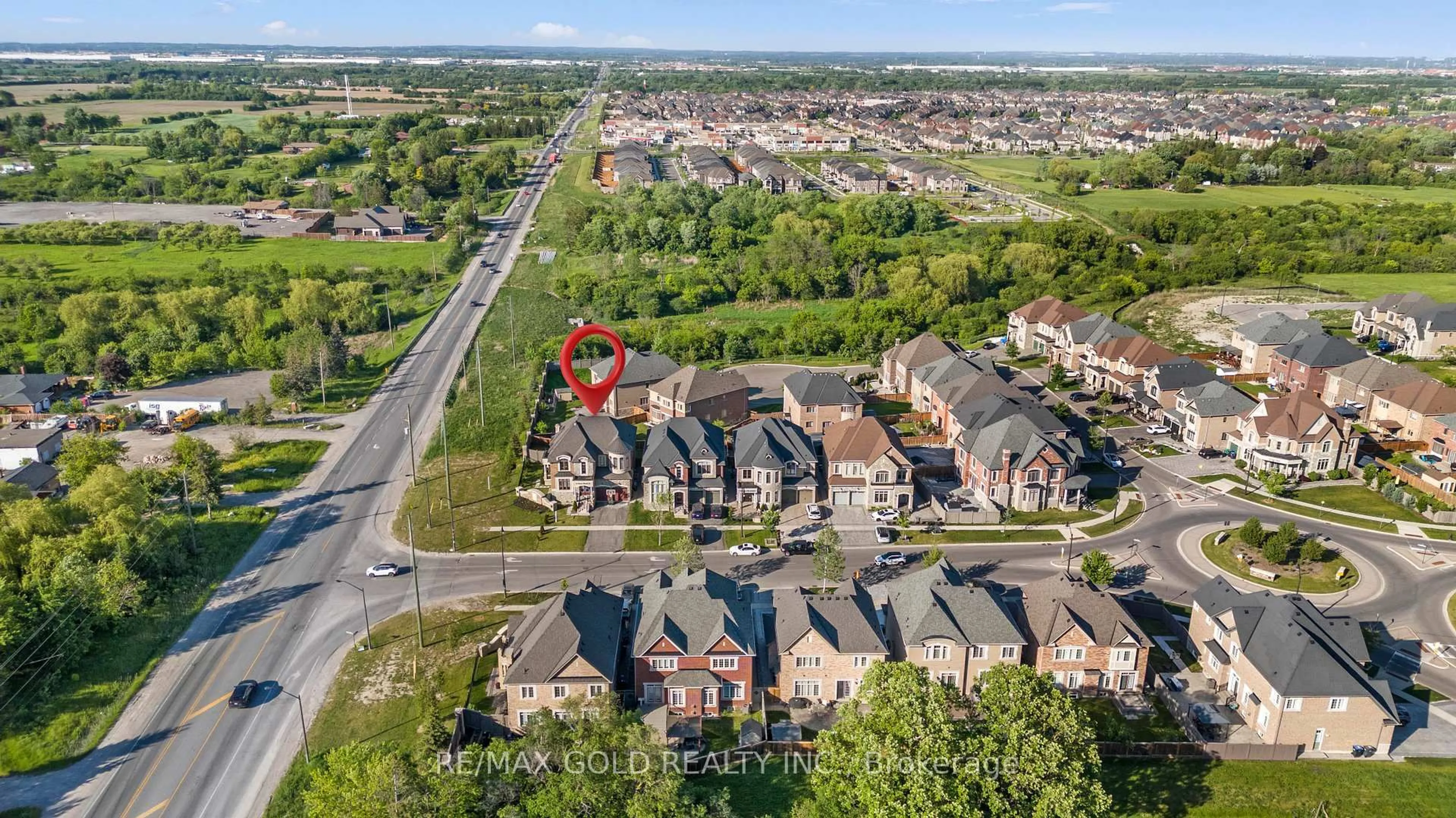 A pic from outside/outdoor area/front of a property/back of a property/a pic from drone, street for 97 Gordon Randle Dr, Brampton Ontario L6P 4H6