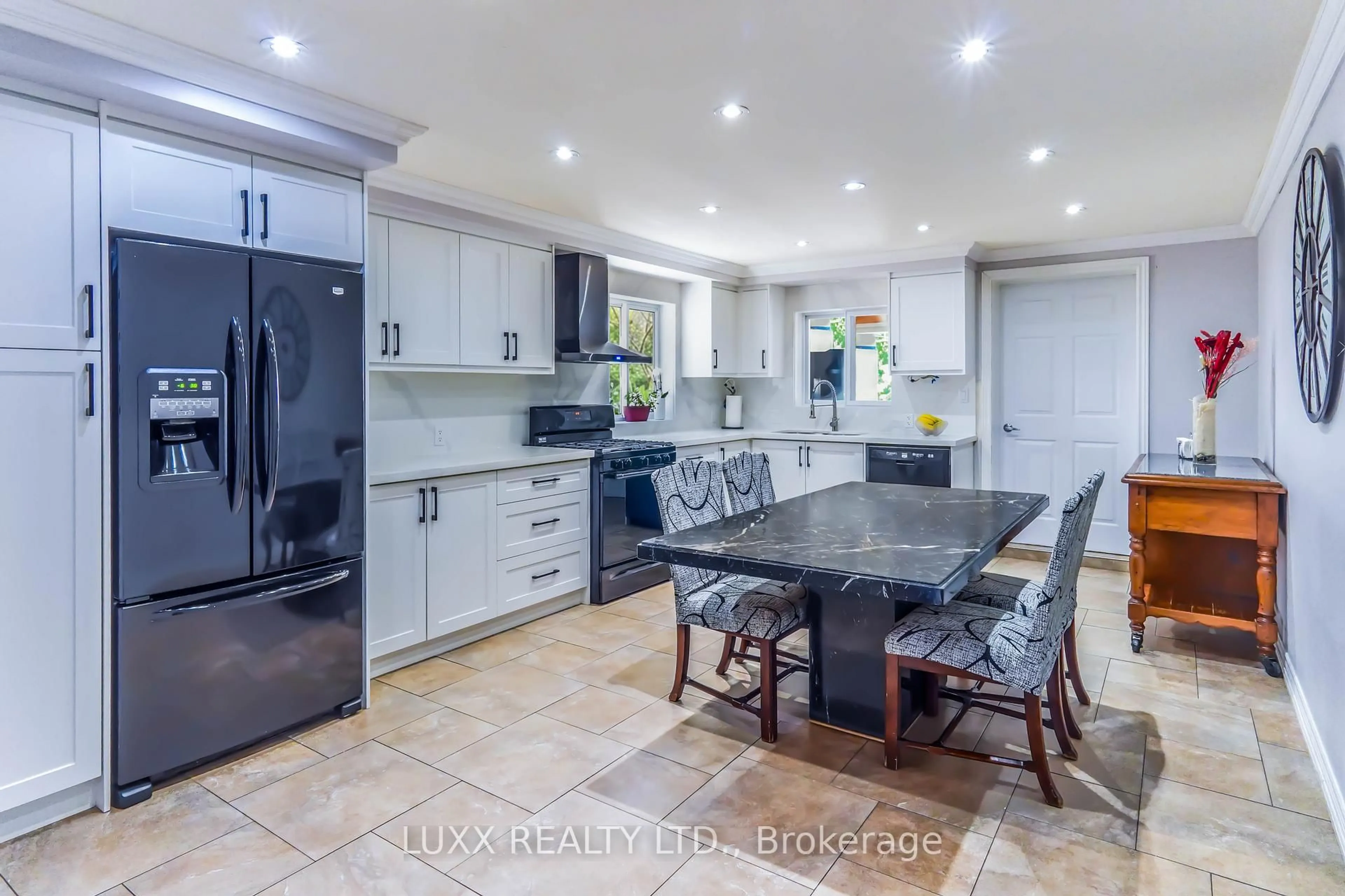 Open concept kitchen, ceramic/tile floor for 148 Northland Ave, Toronto Ontario M6N 2E2