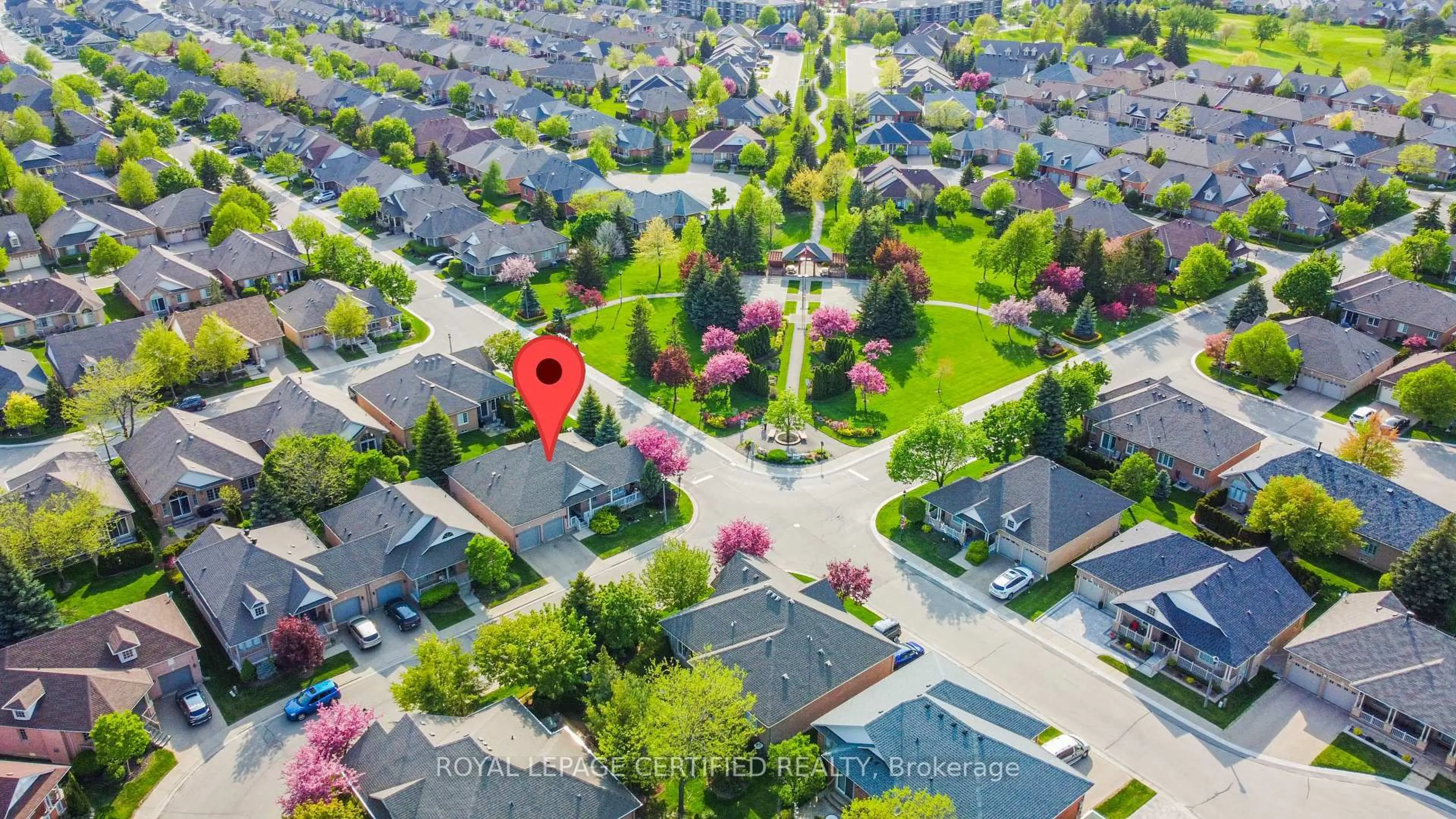 A pic from outside/outdoor area/front of a property/back of a property/a pic from drone, street for 2 Orchard Park Gate, Brampton Ontario L6R 1W5