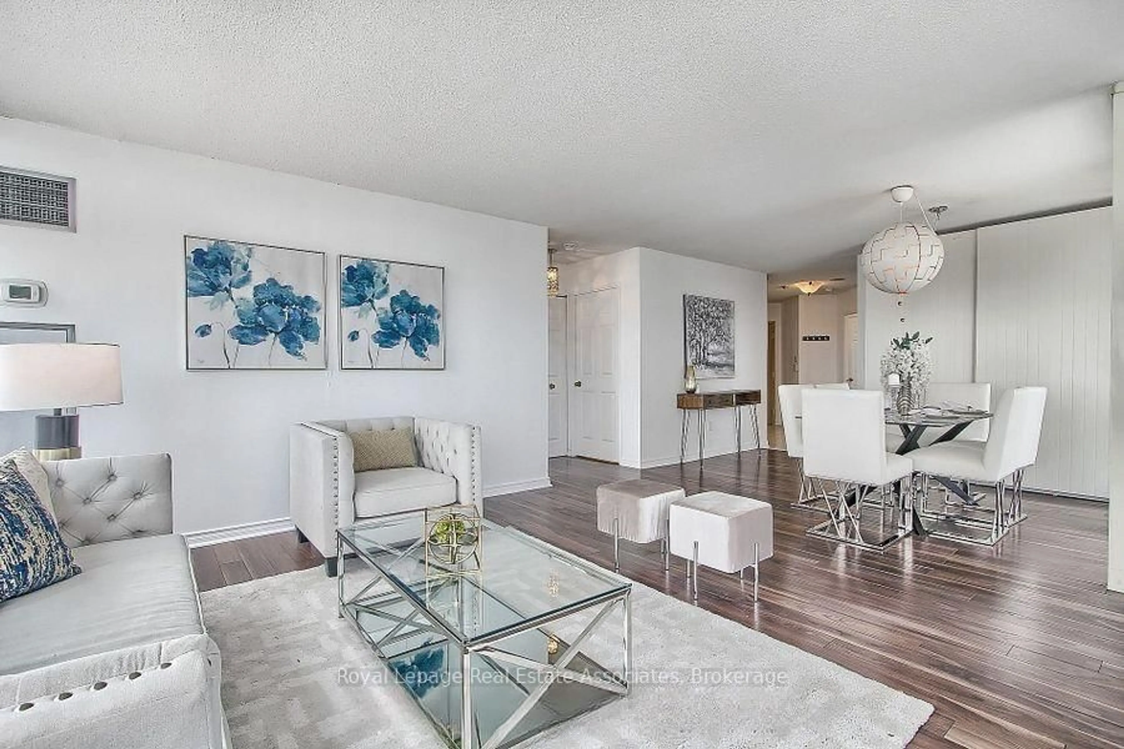 Living room with furniture, unknown for 55 Elm Dr #511, Mississauga Ontario L5B 3Z3