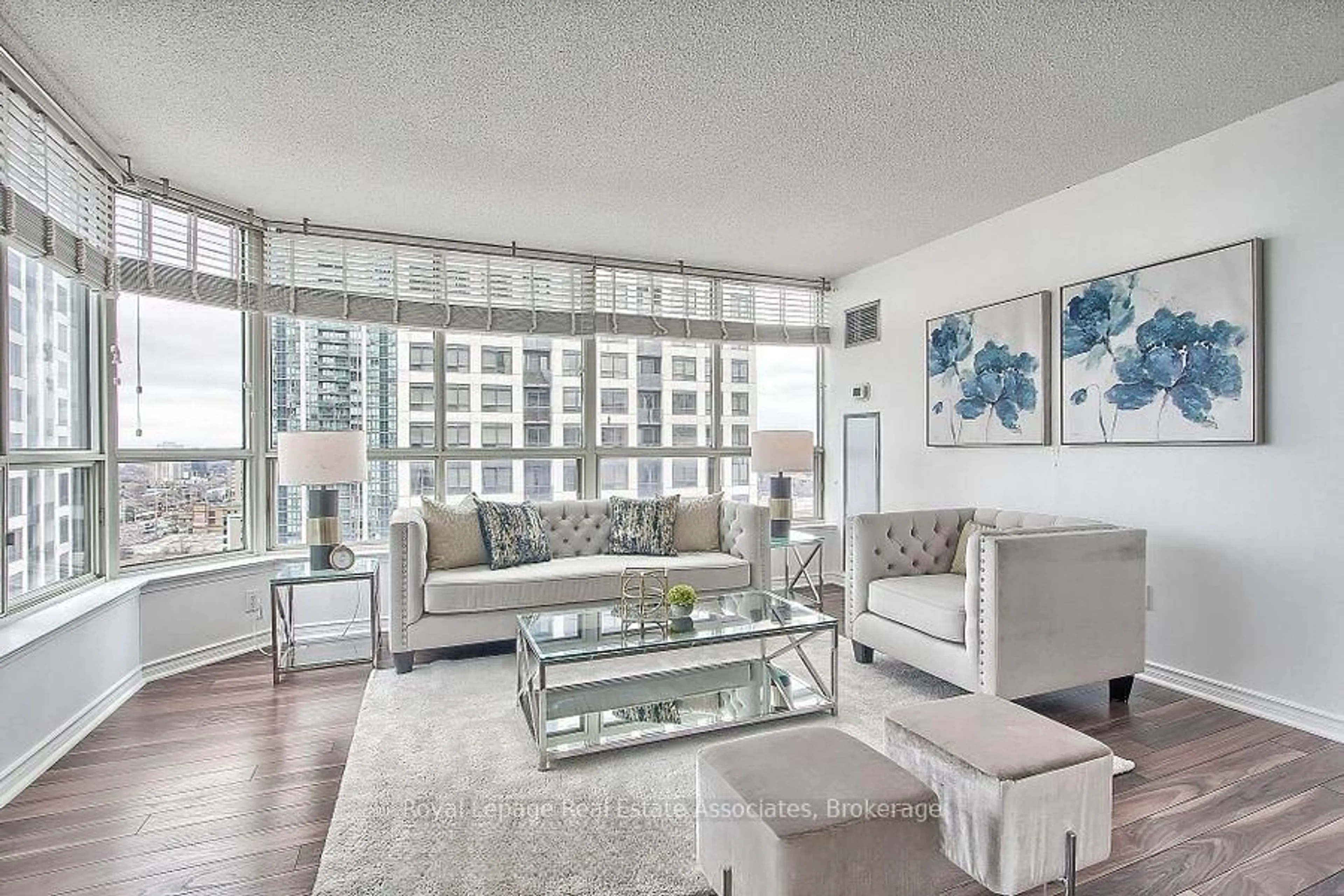 Living room with furniture, unknown for 55 Elm Dr #511, Mississauga Ontario L5B 3Z3