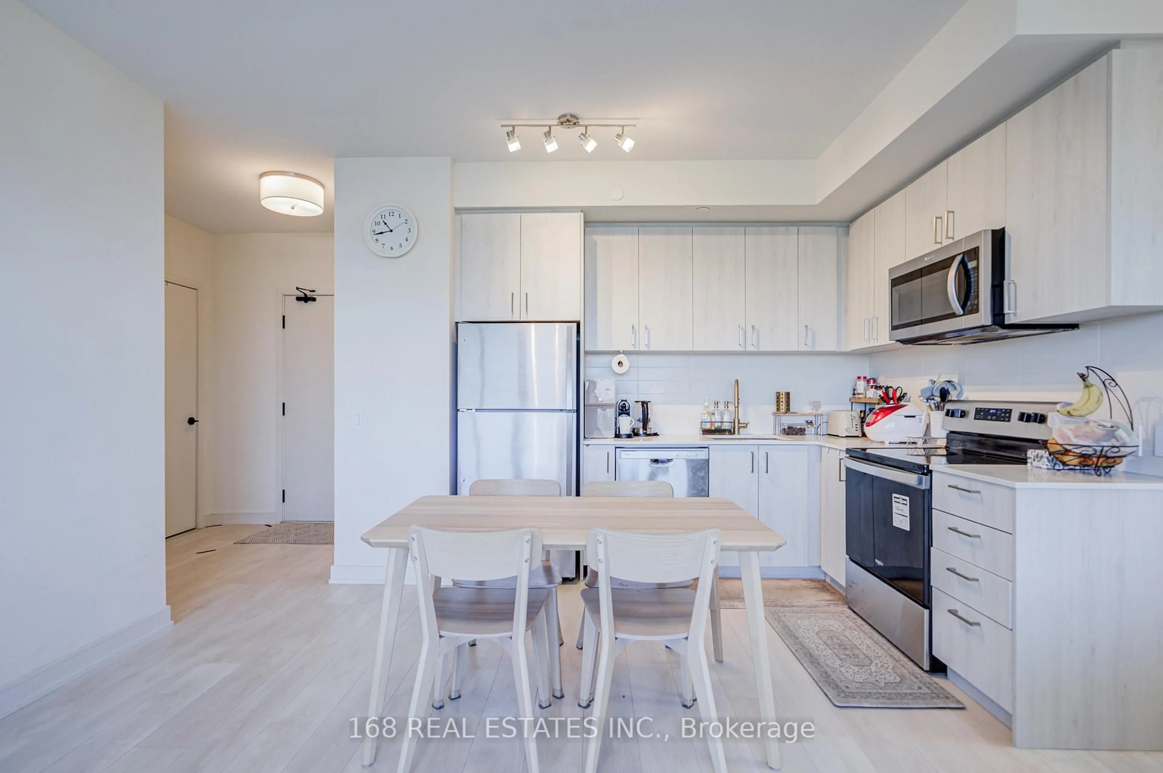 Open concept kitchen, unknown for 8010 Derry Rd #1603, Milton Ontario L9T 9N3