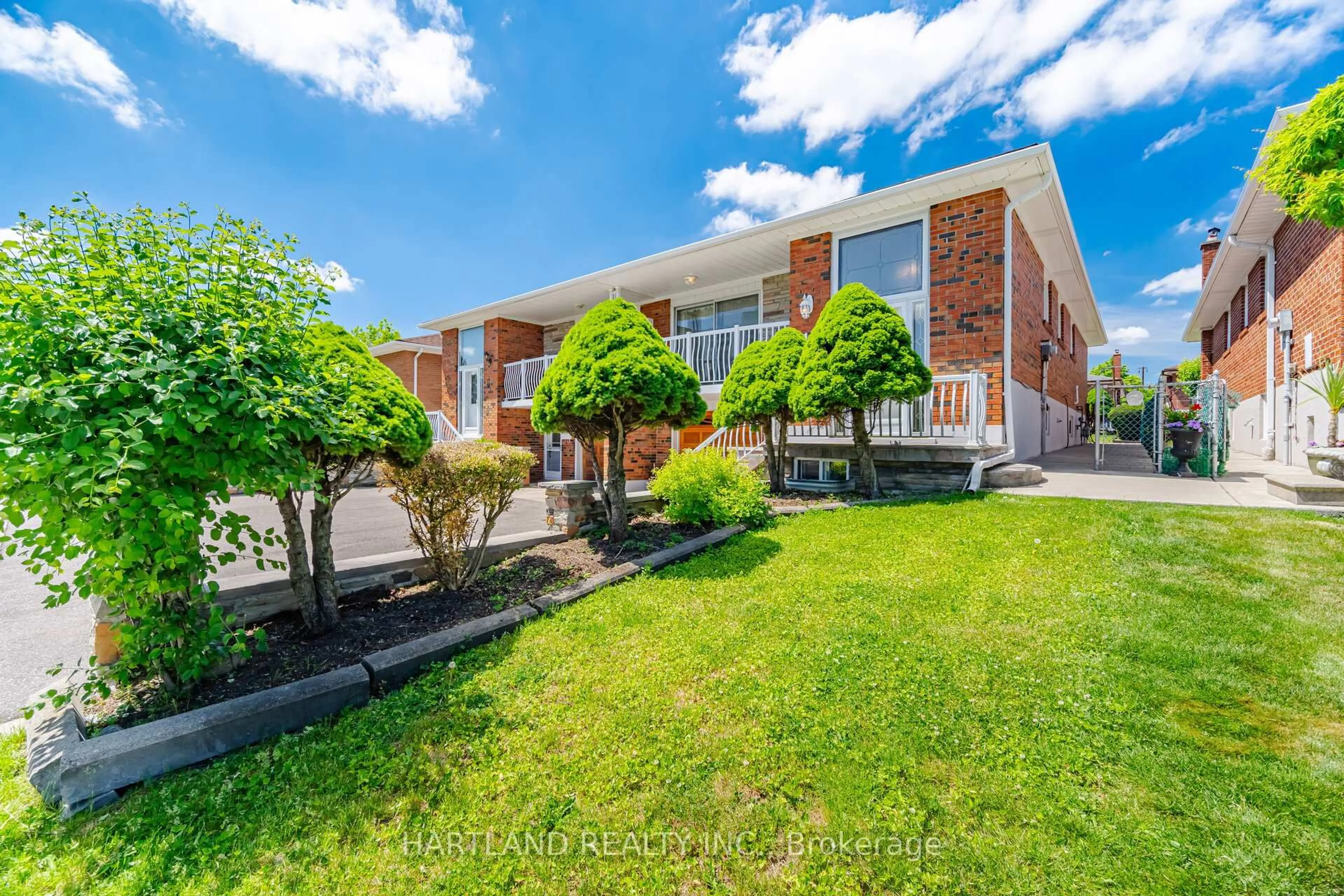 A pic from outside/outdoor area/front of a property/back of a property/a pic from drone, unknown for 12 Picaro Dr, Toronto Ontario M3N 2B5